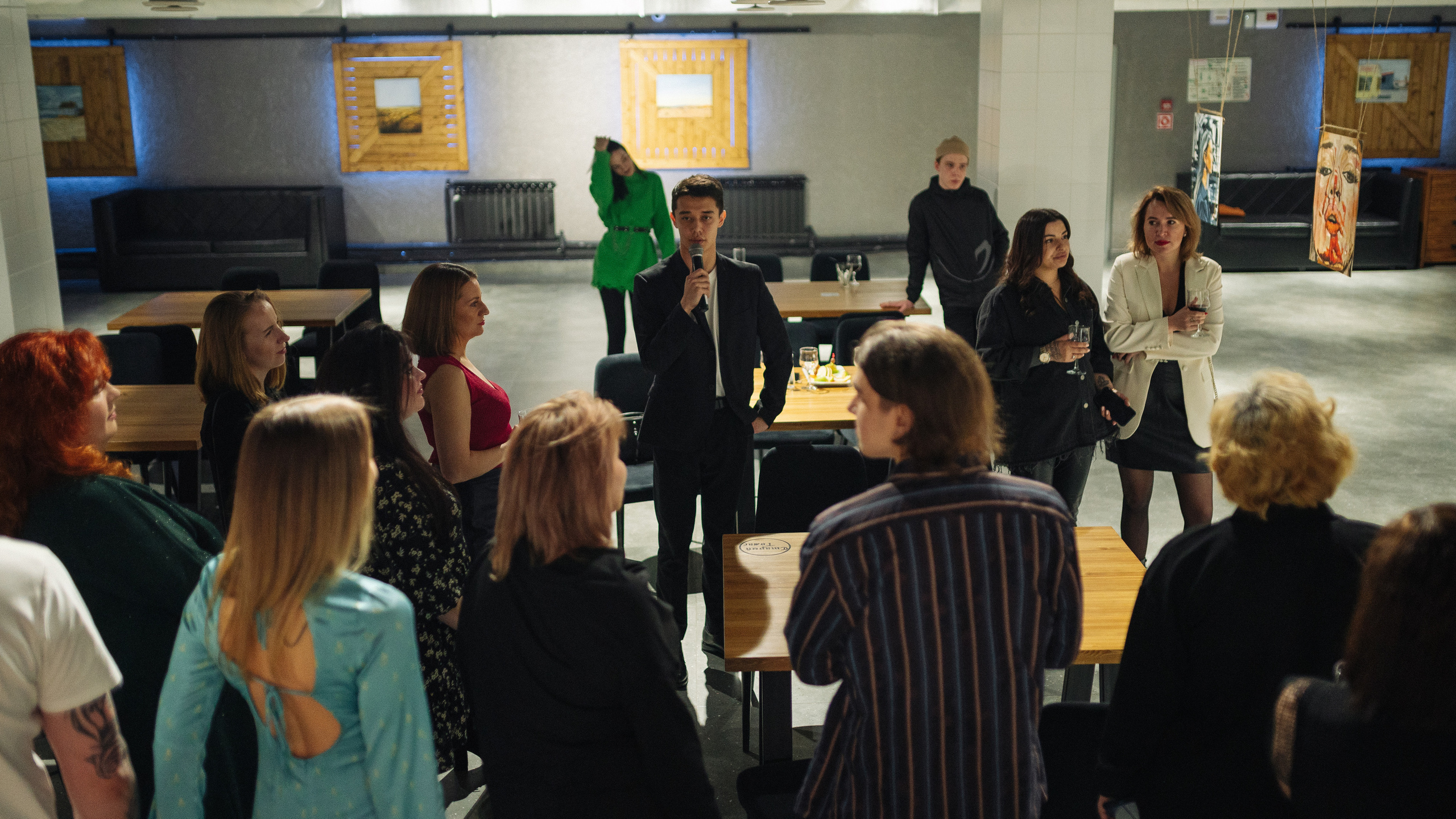 Карим МК картины маслом. Фотограф Нижний Новгород