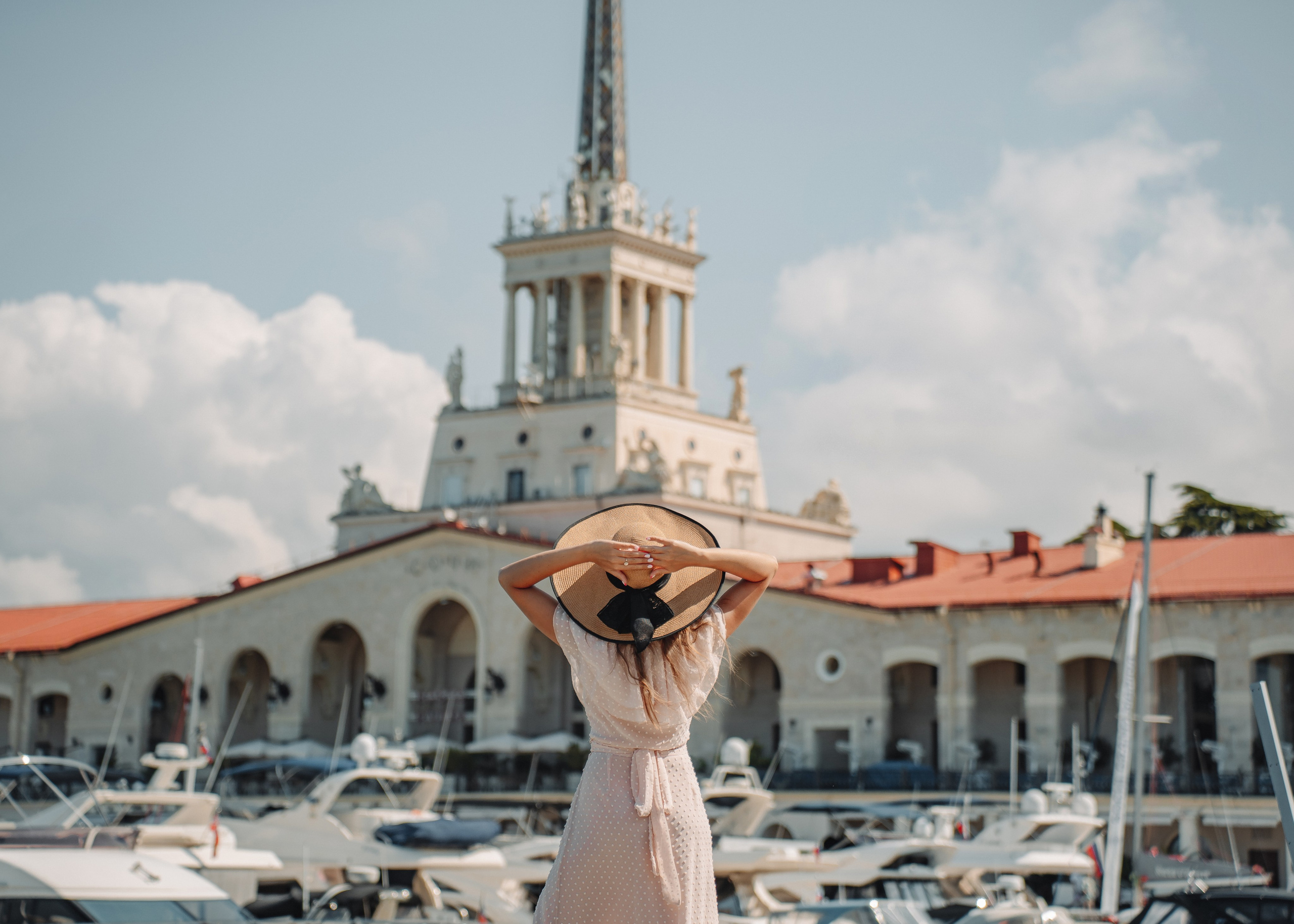 Место для фотосессии в Сочи, Адлере. Красивые свадебные фотосессии. Алина Бернд — свадебный и индивидуальный фотограф в Сочи и Адлере