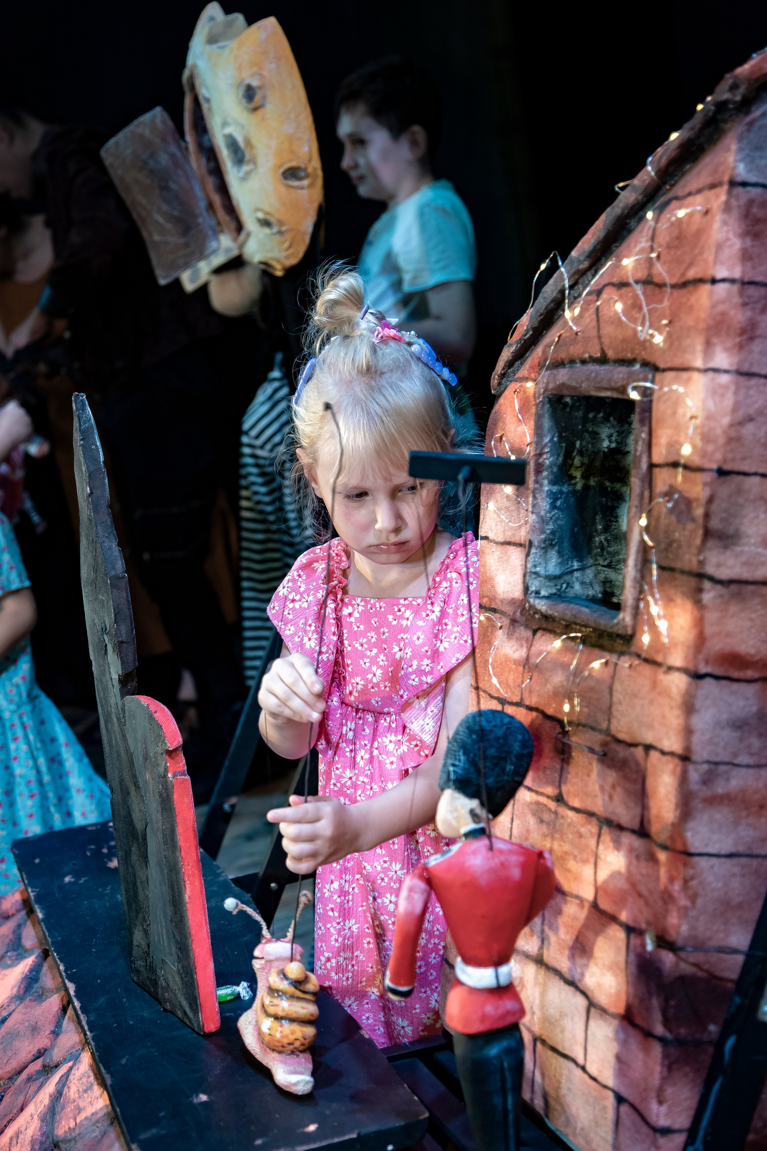 Человек с луны — спектакль кукольного театр Саквояж. Фотограф в Сочи Юрий Шептаев