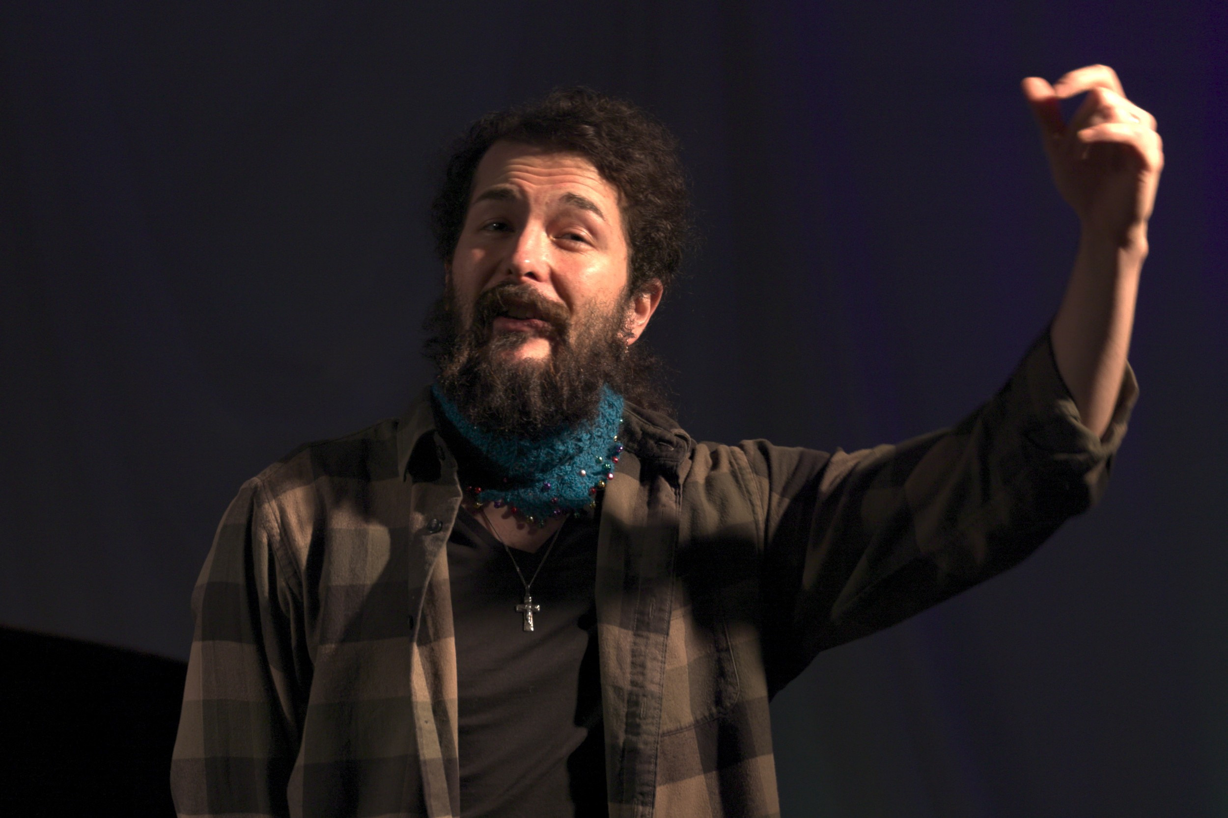 Рождество в Доме Шрёдера-2022. На сцене великолепный Амир Шамгунов - певец, композитор, педагог и Константин Дубровский - гитарист.