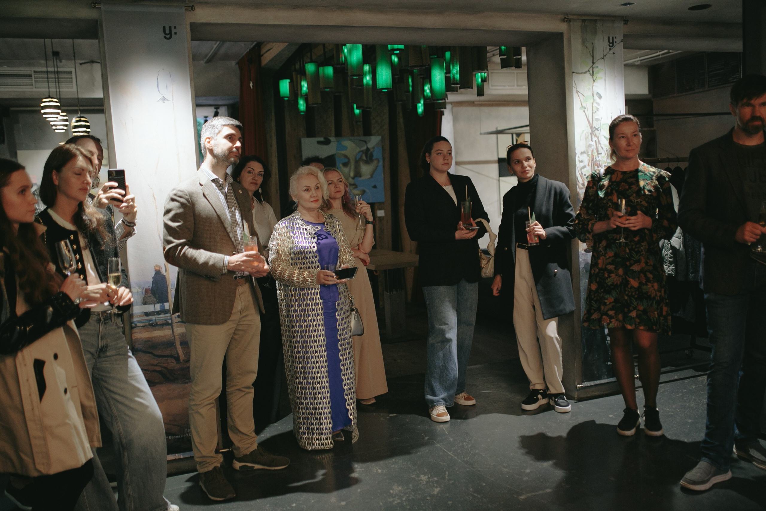 Фото. Художник-абстракционист Ольга Рикун. Москва