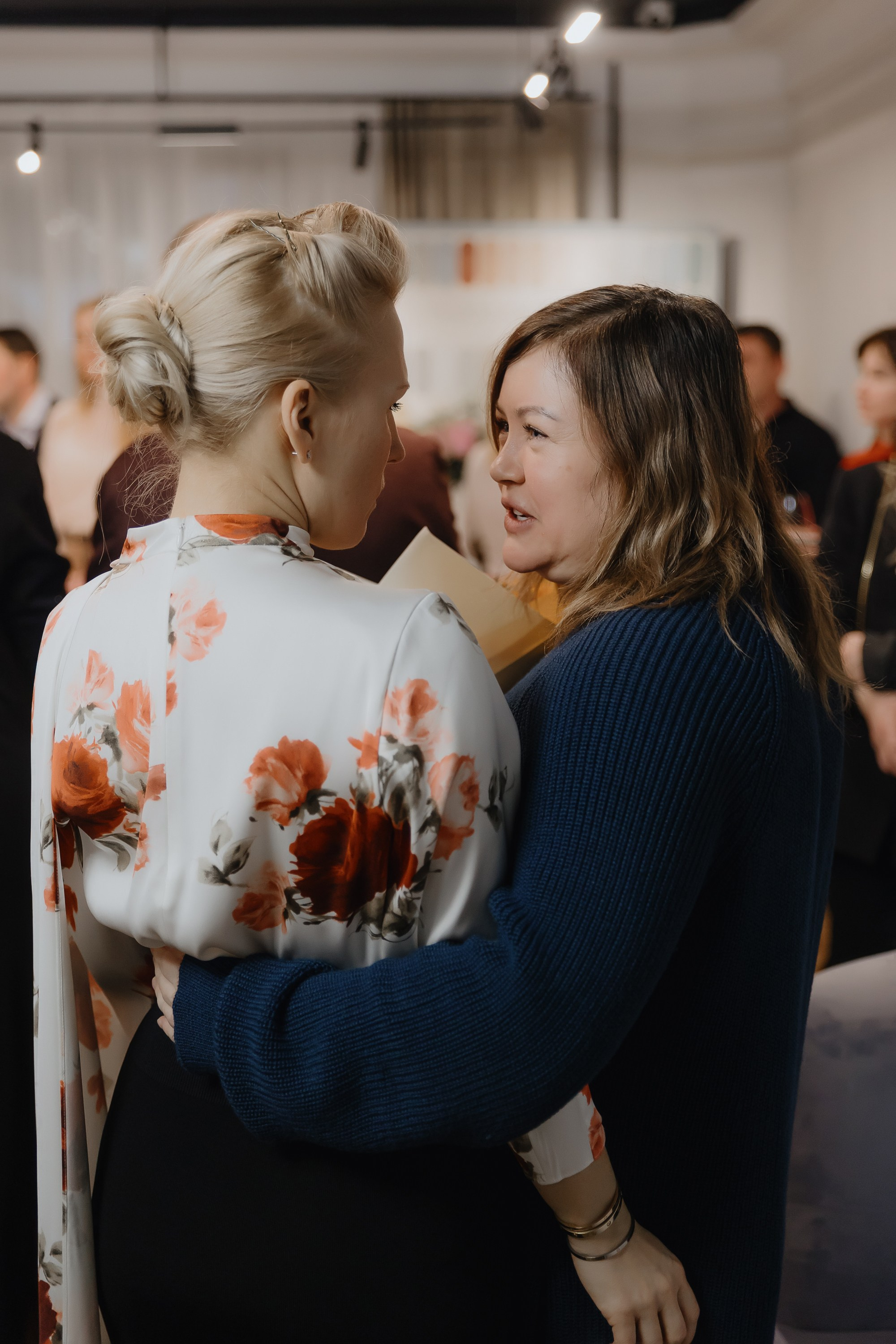 Открытие нового пространства интерьерного салона L. DECO в феврале 2025. L. Deco интерьерный салон. Краски/обои/лепной декор