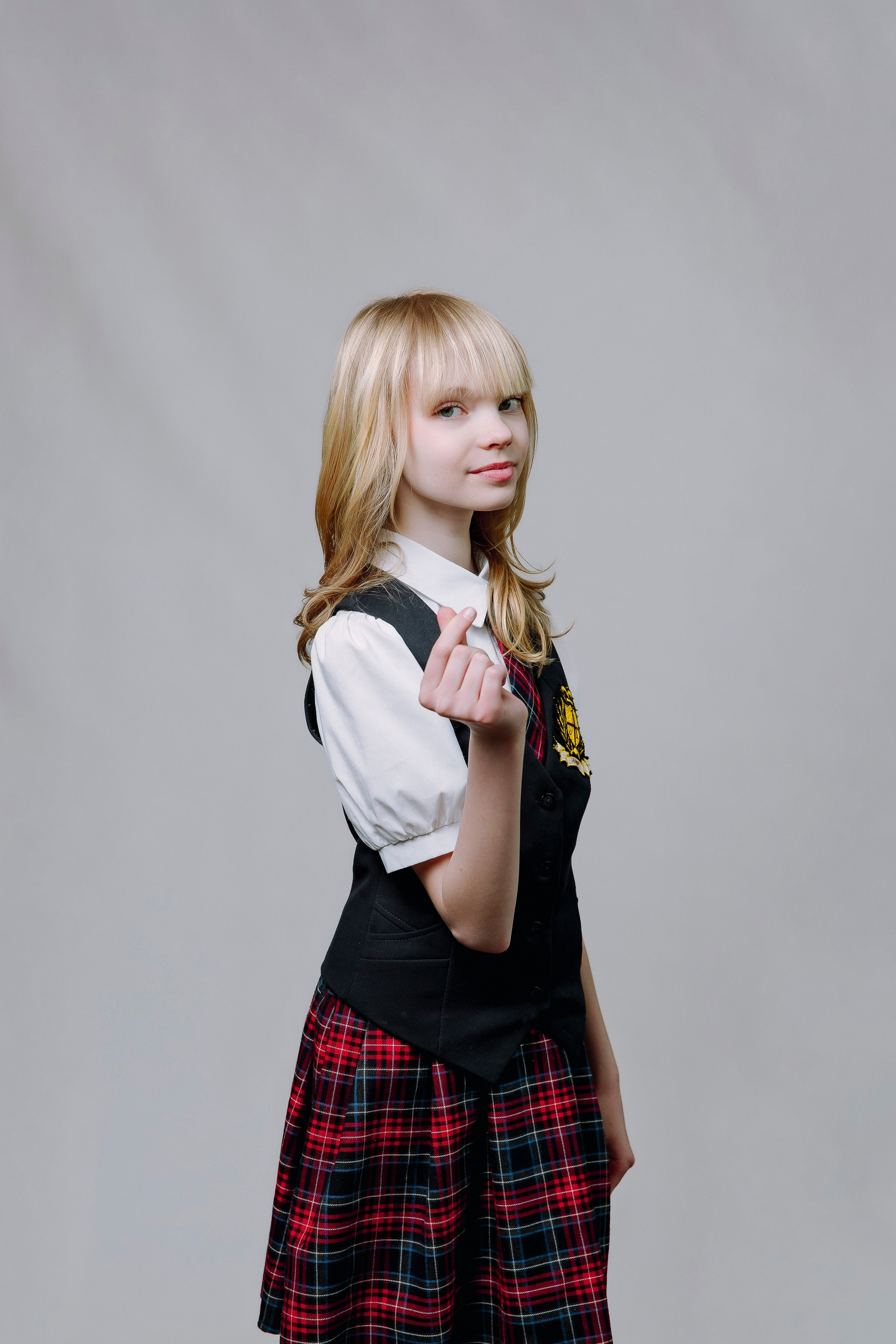 Портрет на светлом фоне- начальная школа. Выпускные альбомы Натальи Бутко: Новороссийск, Анапа, Геленджик