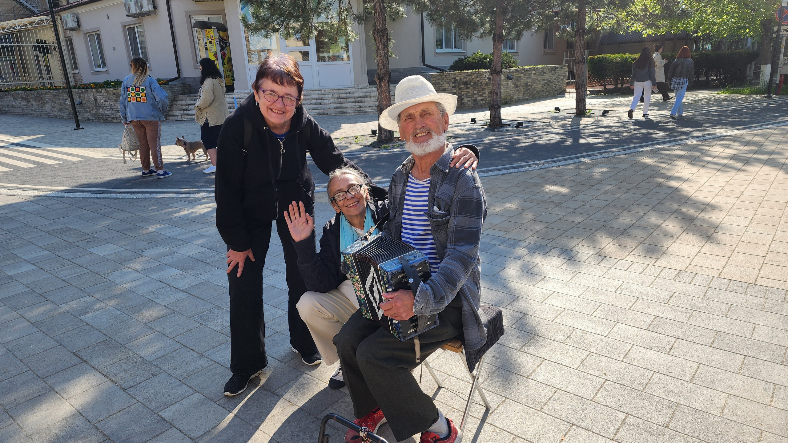 2025-04-24 Анапа: Прогулка. Собор Отрасли