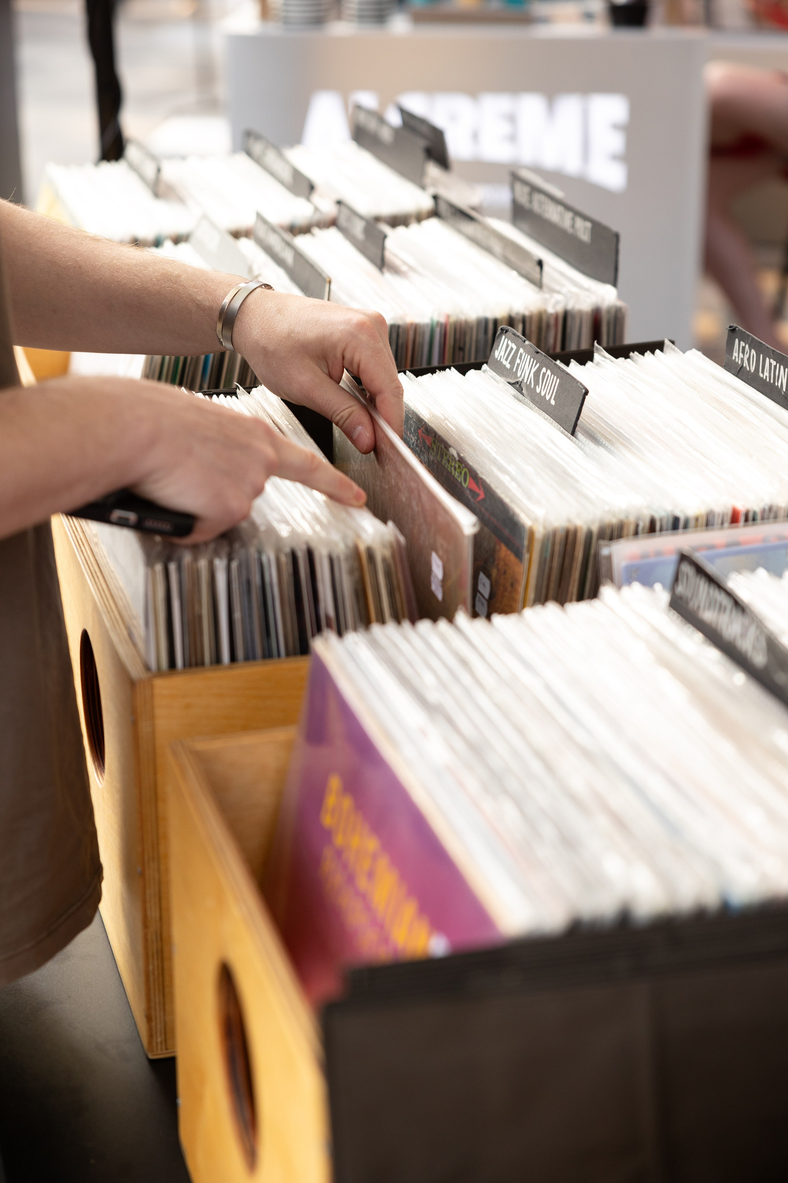 7–8 июня 2025 в пространстве «Три вокзала. Депо» / День 2 / фото Саша Жукова. Фотоотчеты «Ламбада-маркета»