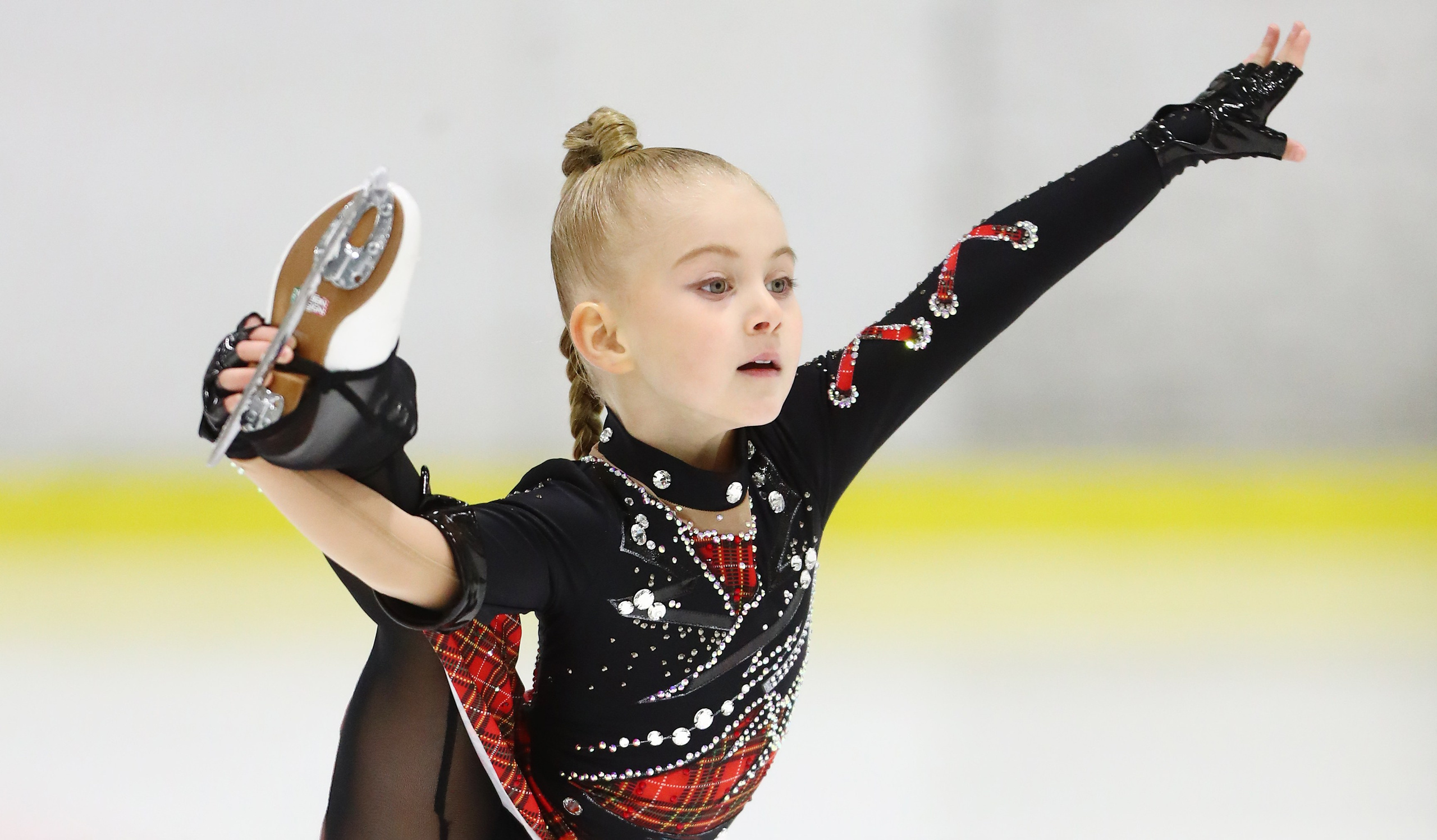 Снегирь — фигурное катание — 2025-11-22 — заказ фото. Фотограф художественная гимнастика, фигурное катание, Москва и область