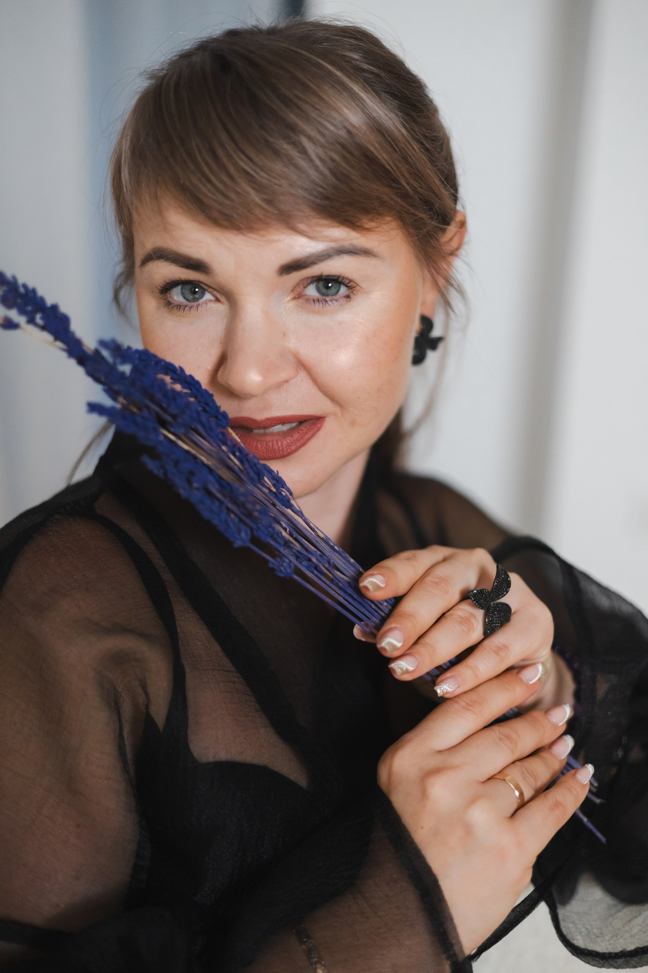 ЖЕНСКИЕ ПОРТРЕТЫ СТУДИЯ 2025. Фотограф Красноярск съемки лавстори, фотосессия в студии, портретная съемка, творческие фотосессии