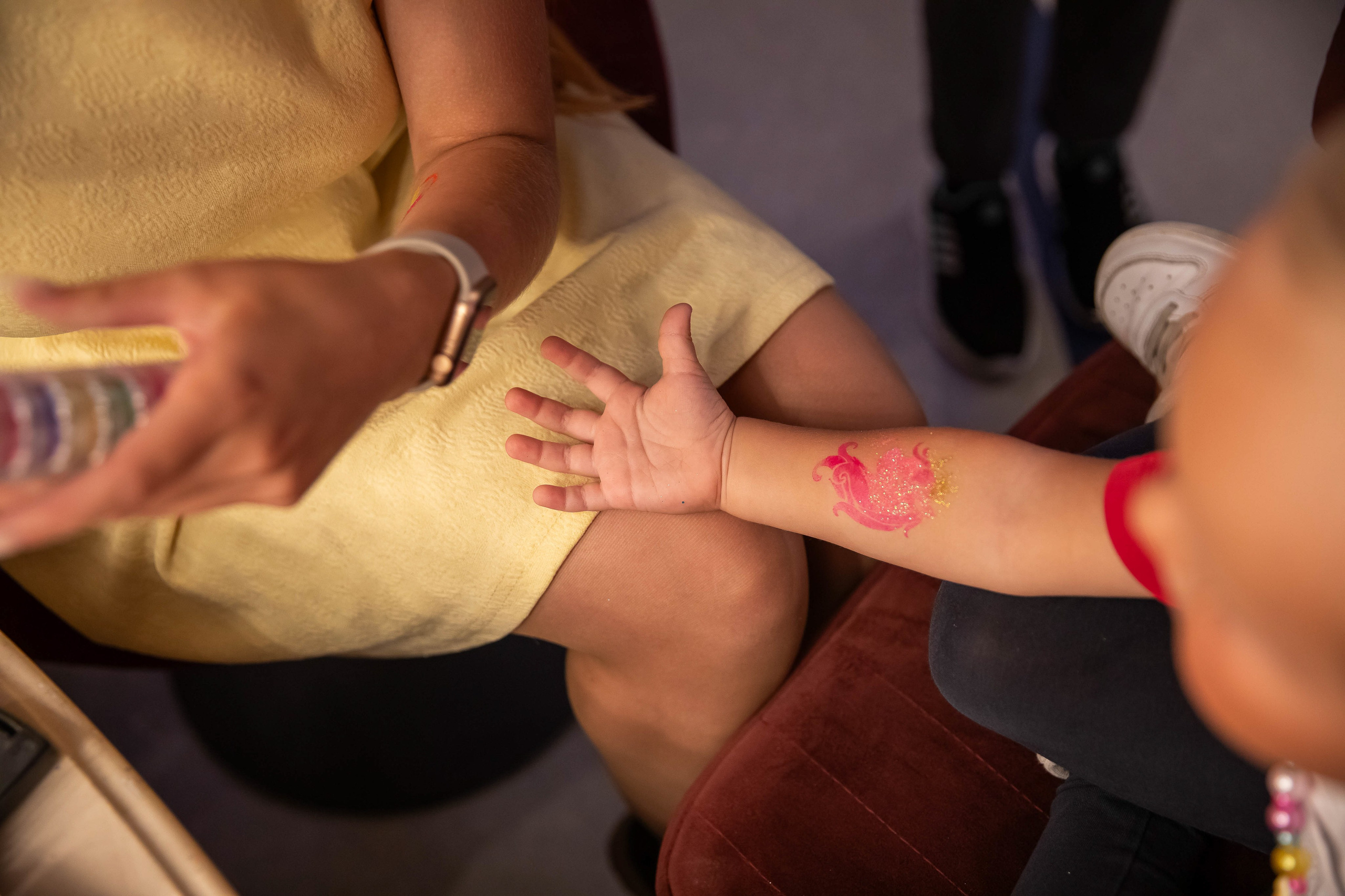 Отпетые мошенники в Mouse House. NesterovaMaria.ru