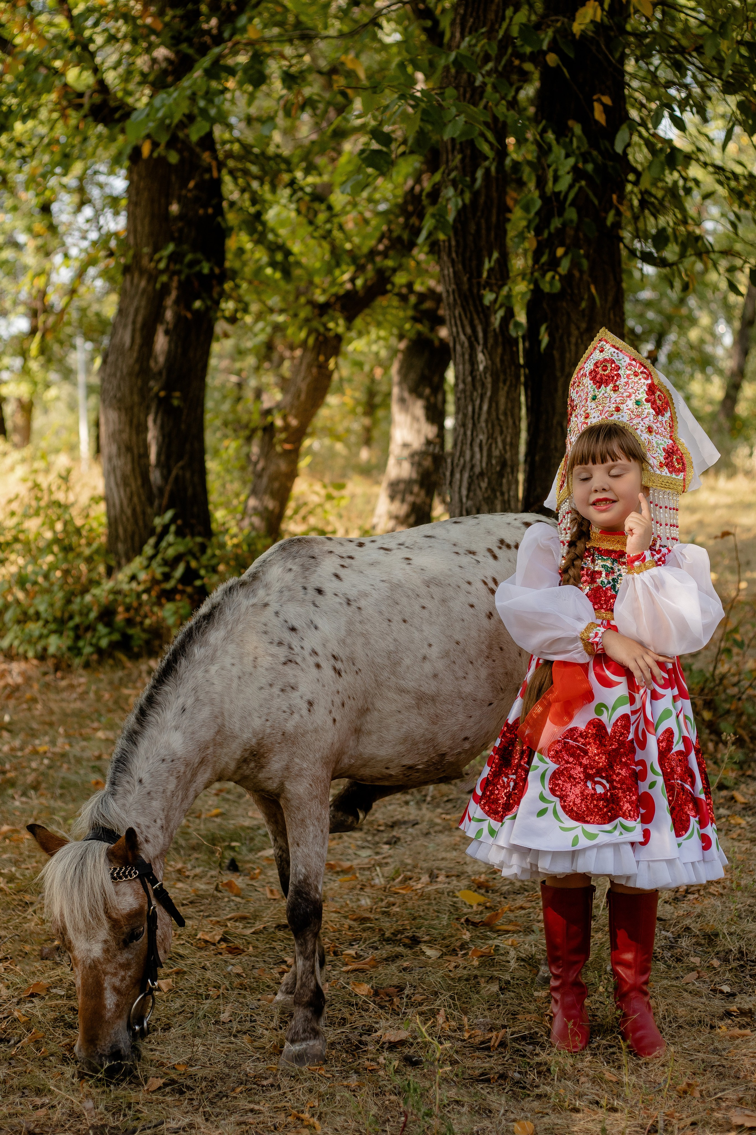 Летняя фотопрогулка с лошадкой 🌿. Семейный фотограф в Саратове Элоиза Ляпина