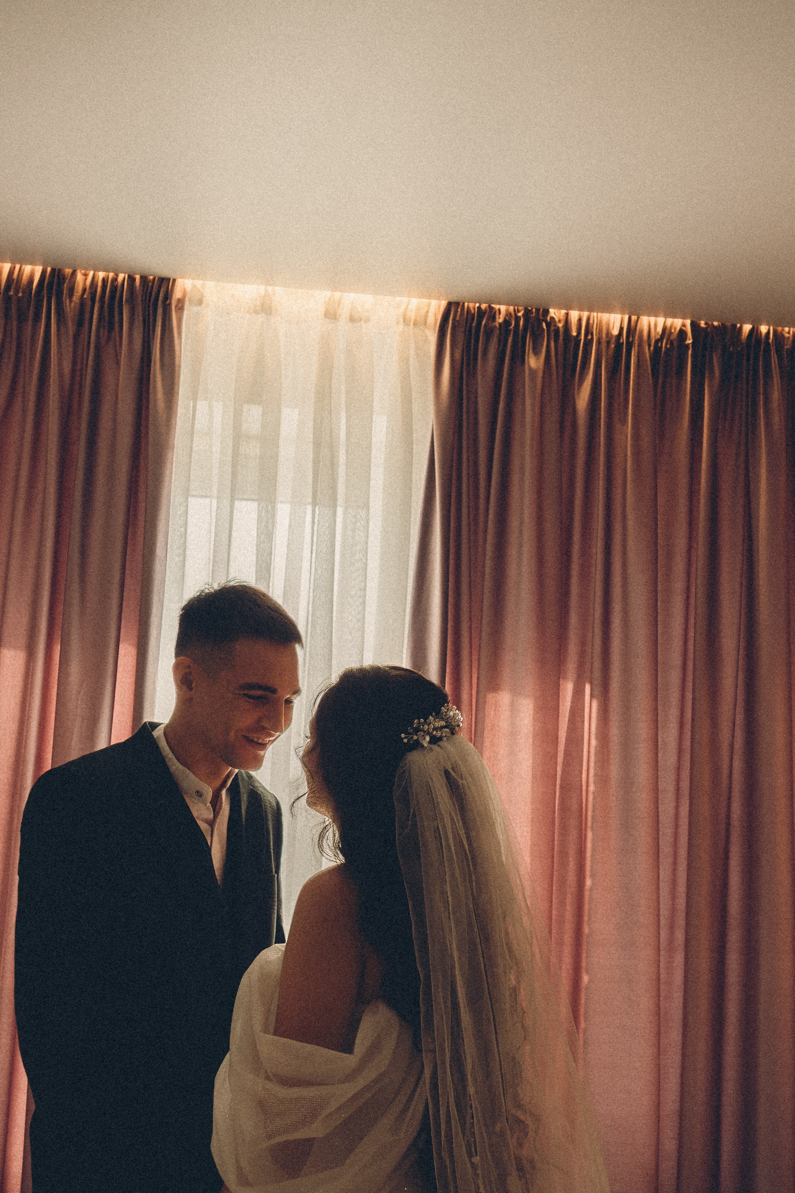 СВАДЕБНАЯ СЬЕМК В ПАРКЕ 300-ЛЕТИЯ. Профессиональный фотограф, Санкт-Петербург — Виктория Богомолова