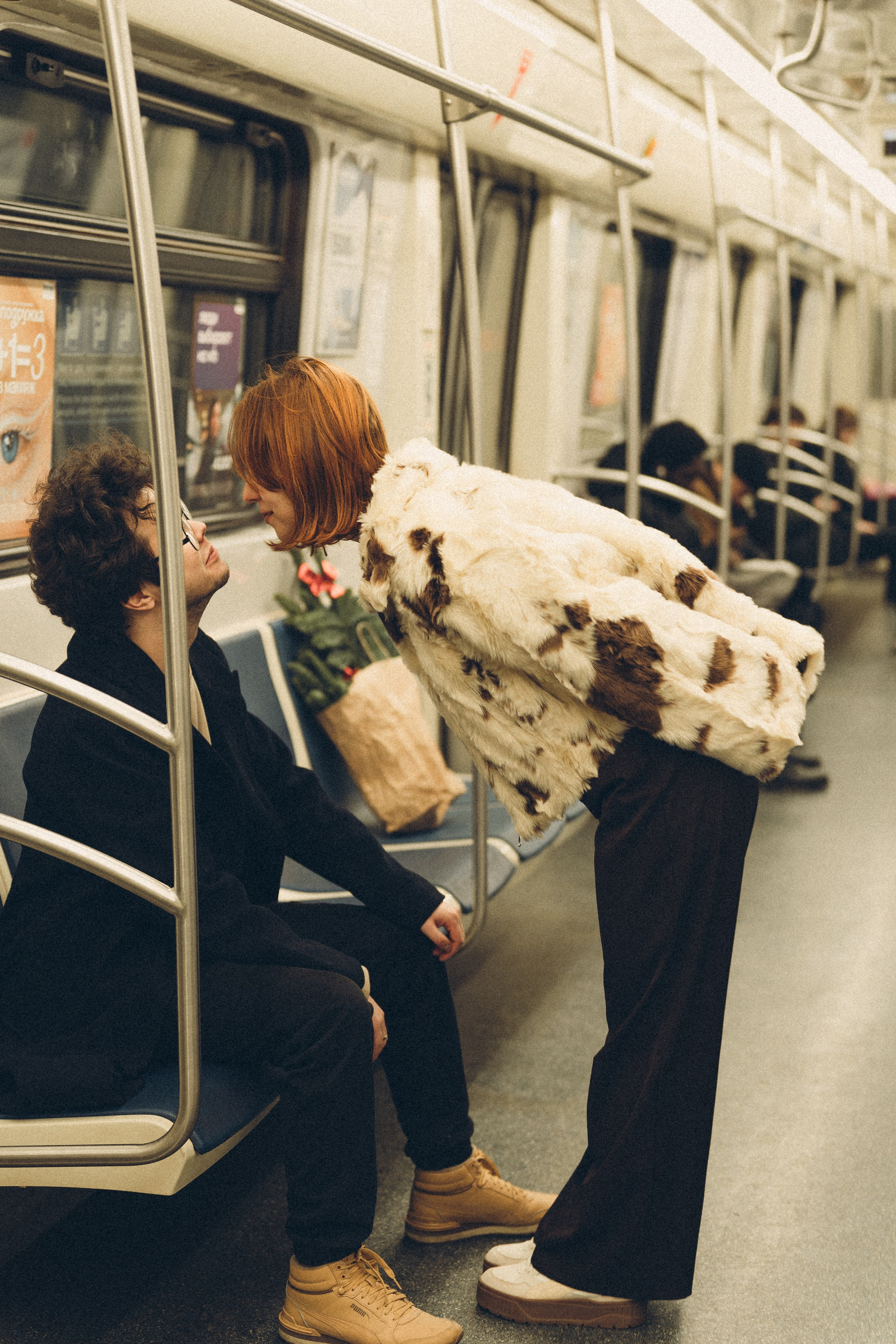 НОВОГОДНЯЯ ФОТОСЕСИИЯ ПАРЫ В МЕТРО ЛЮБОВЬ. Профессиональный фотограф, Санкт-Петербург — Виктория Богомолова