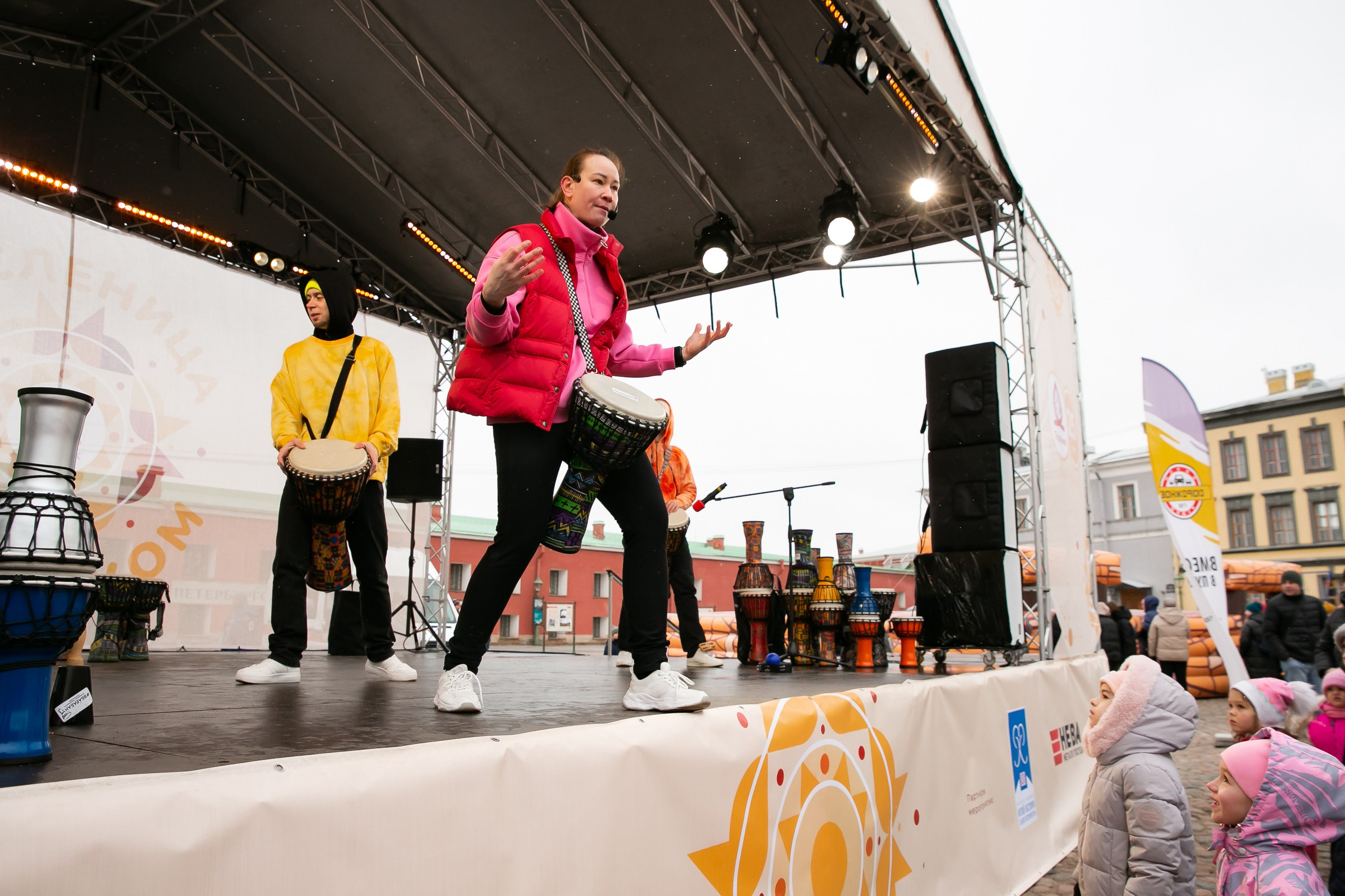 Масленица 2024 Петропавловская крепость. Семейный и портретный фотограф в Санкт-Петербурге Ольга Станкова