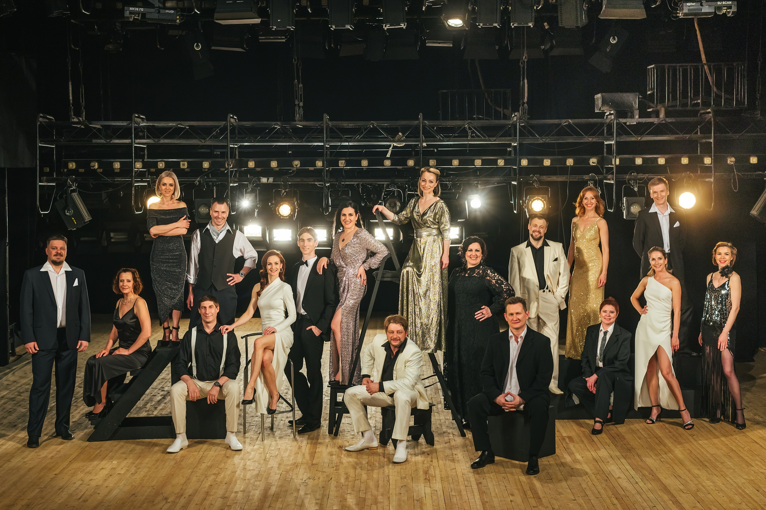 Труппа Городского драматического театра, г. Нижневартовск