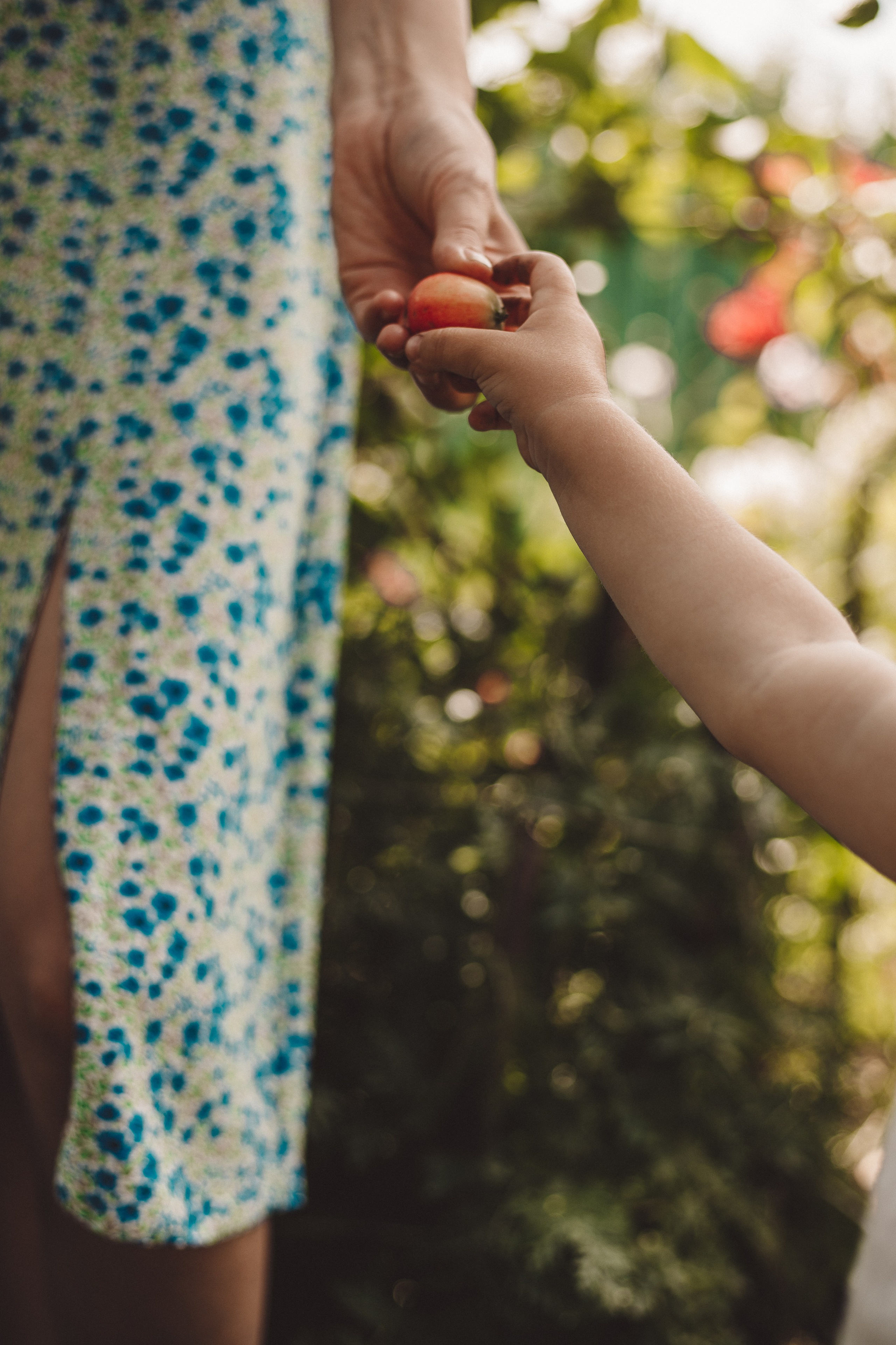 Семейная фотосессия - Люба и Платон: дачное детство. Семейный и женский фотограф Кемерово Мария Степ