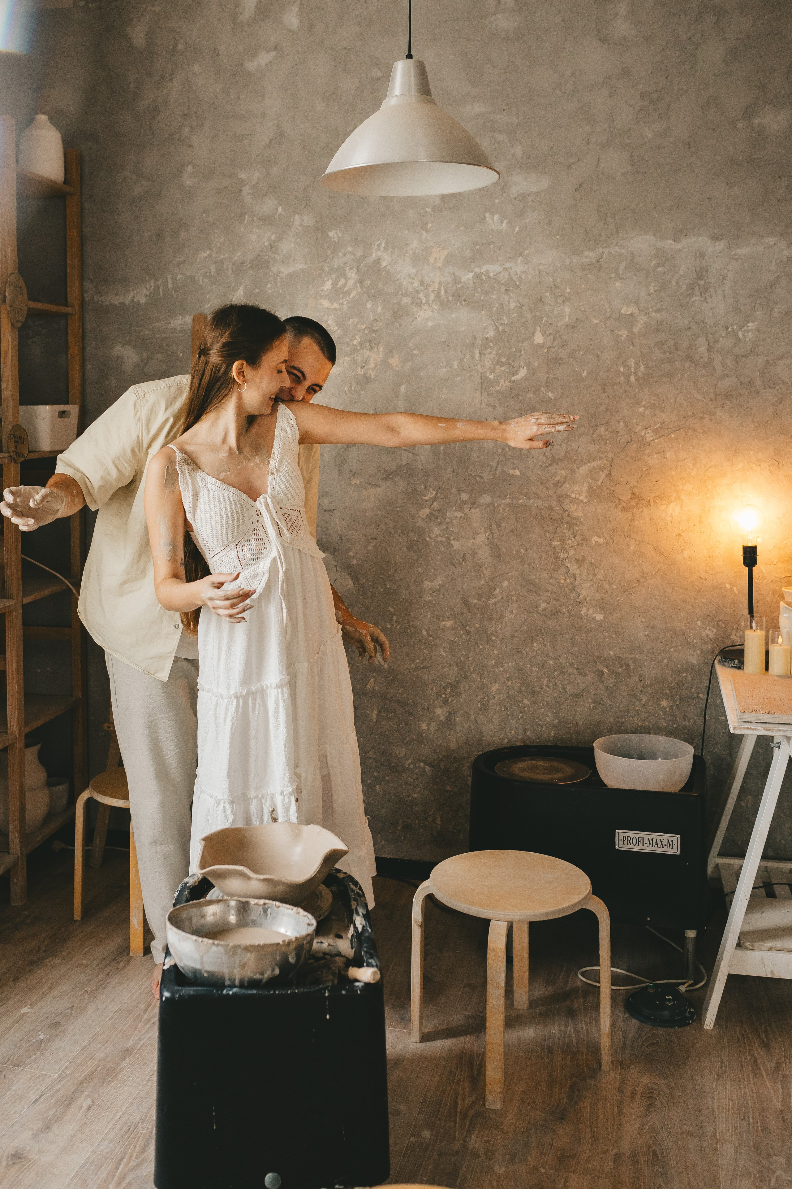 Дима и Даша в гончарной мастерской. Семейный lifestyle фотограф в Санкт-Петербурге Людмила Пахомова