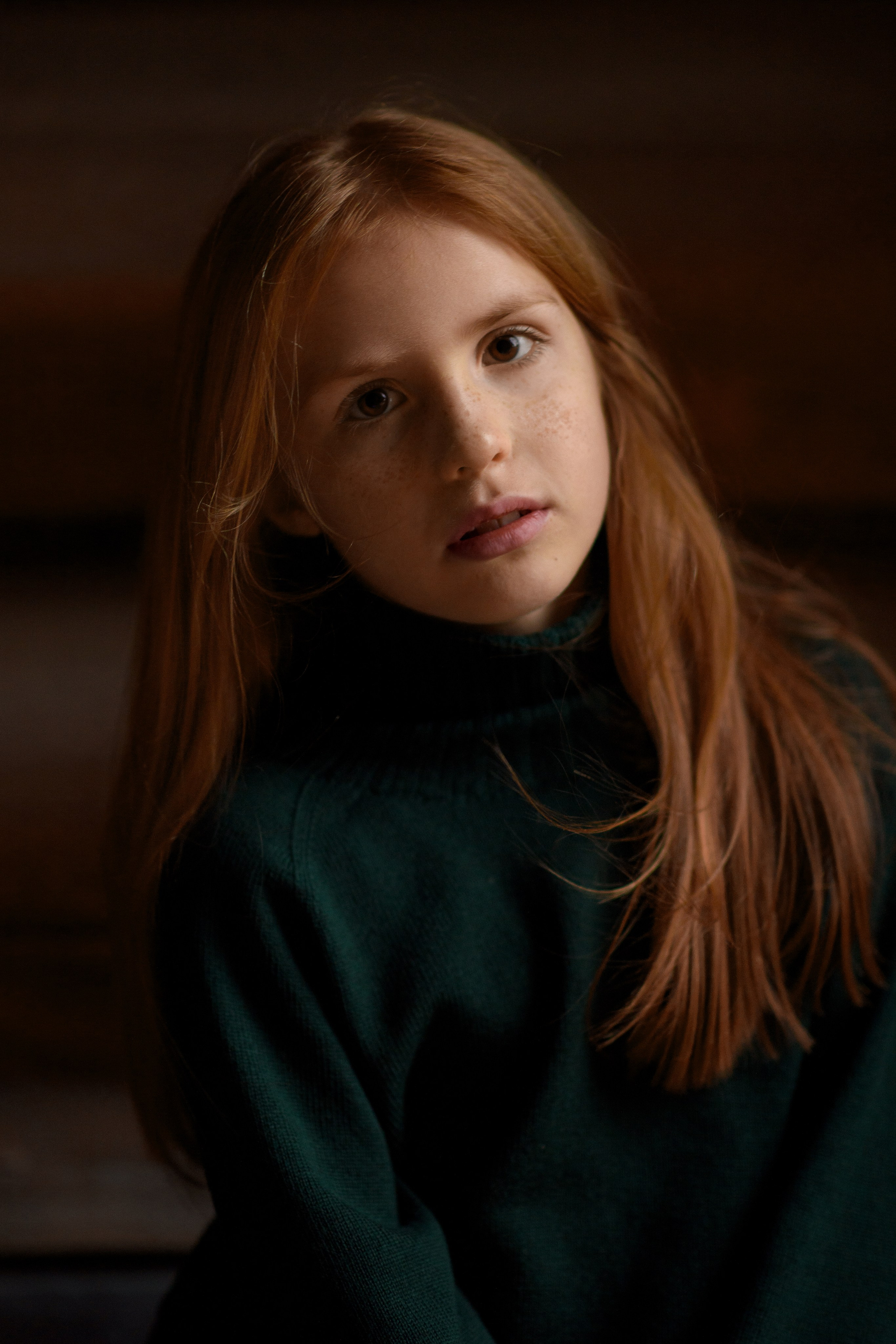 Фотосессия рыжей девочки-подростка в Коломенском. Главная