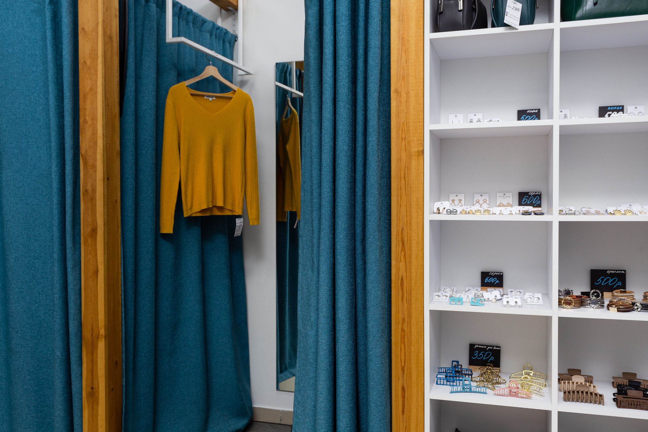 Магазин Moda Life и Moda Life Ladies. Интерьерный фотограф и ретушер в Красноярске Денис Антропов