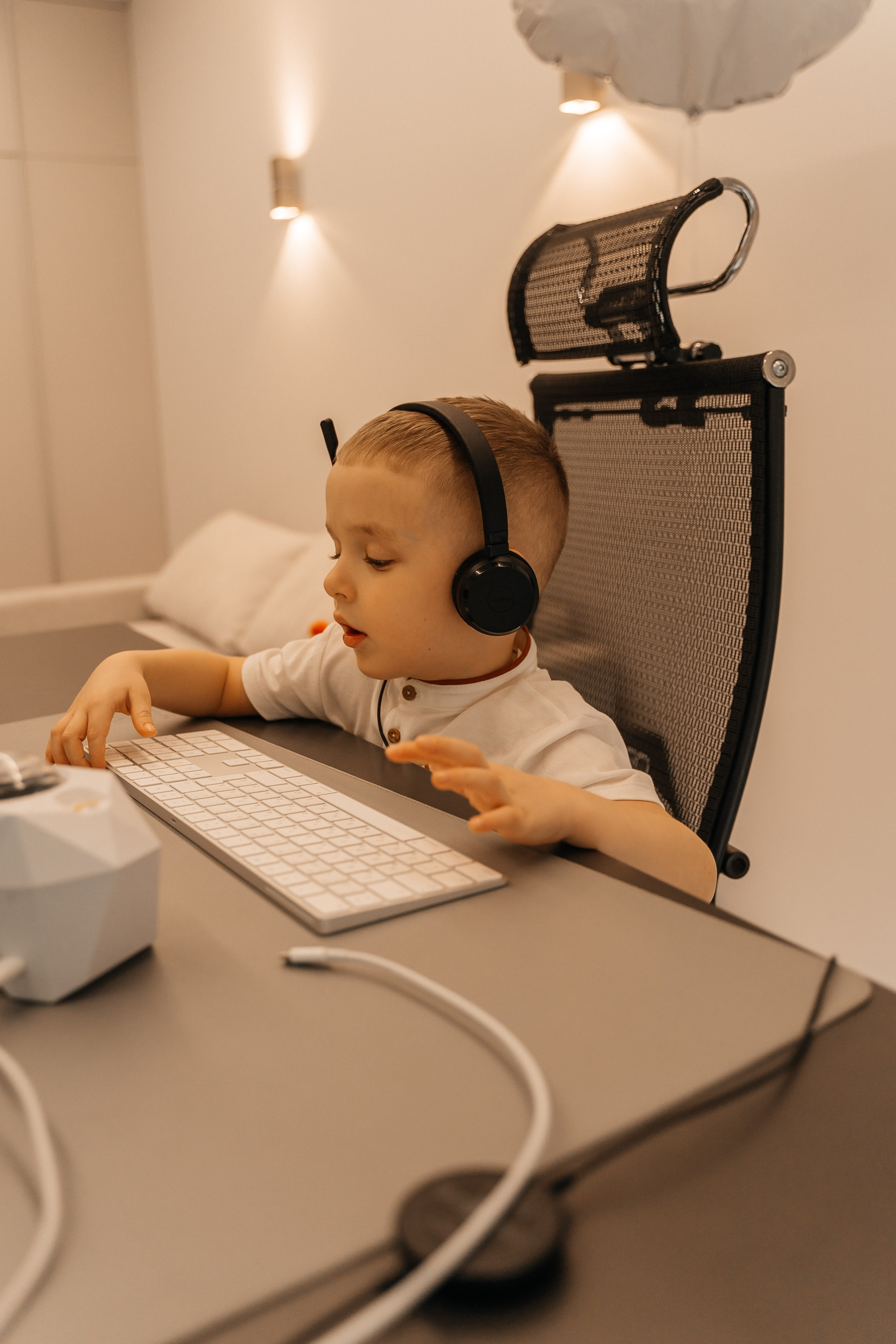 Вова, Маша, Юра и Стеёпа. Волик Мария