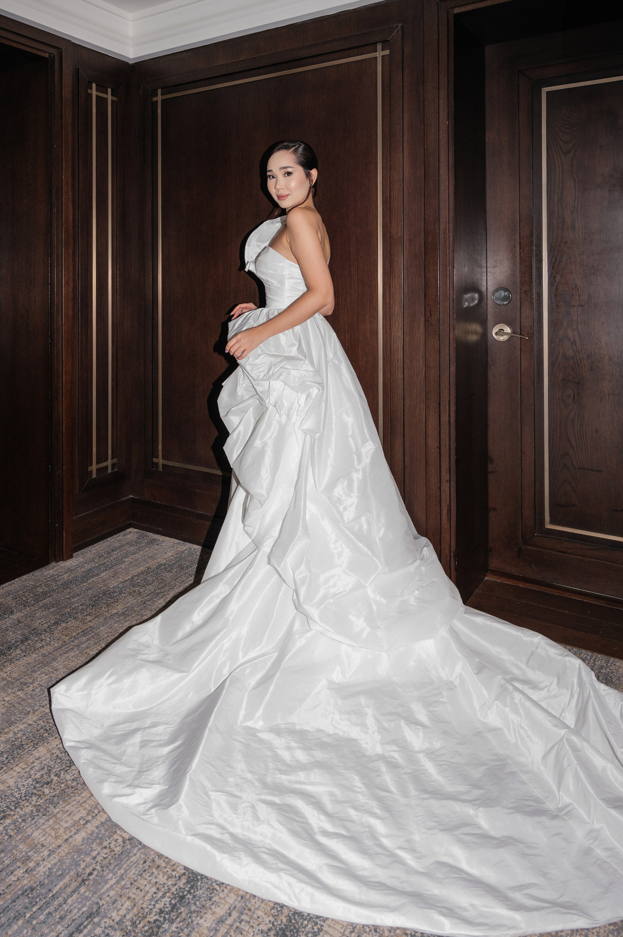 ANEL QYZ UZATU. HOME