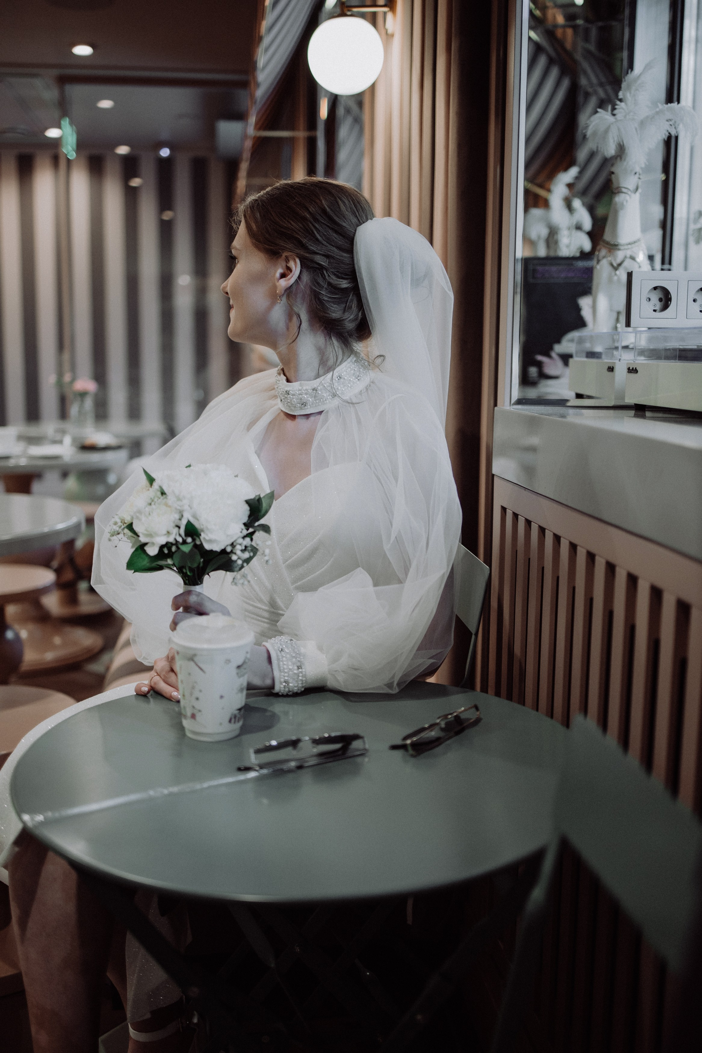 Владислав и Юлия Вечерняя прогулка по городу. Свадебный Фотограф в Иркутске Екатерина Елисеева