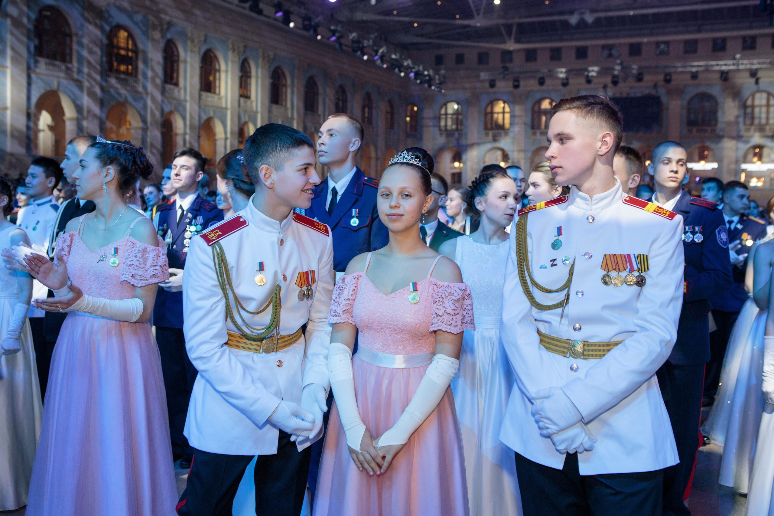 VIII «Международный Кремлёвский Благотворительный Кадетский Бал». Рекламный, предметный, репортажный, семейный фотограф и художник в Москве