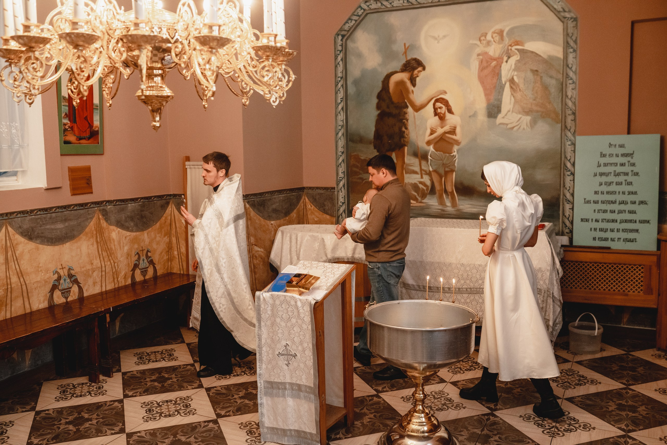 Андрей. Церковь Знамение в Аксиньино. Семейный фотограф в Москве Лилия Лебедева