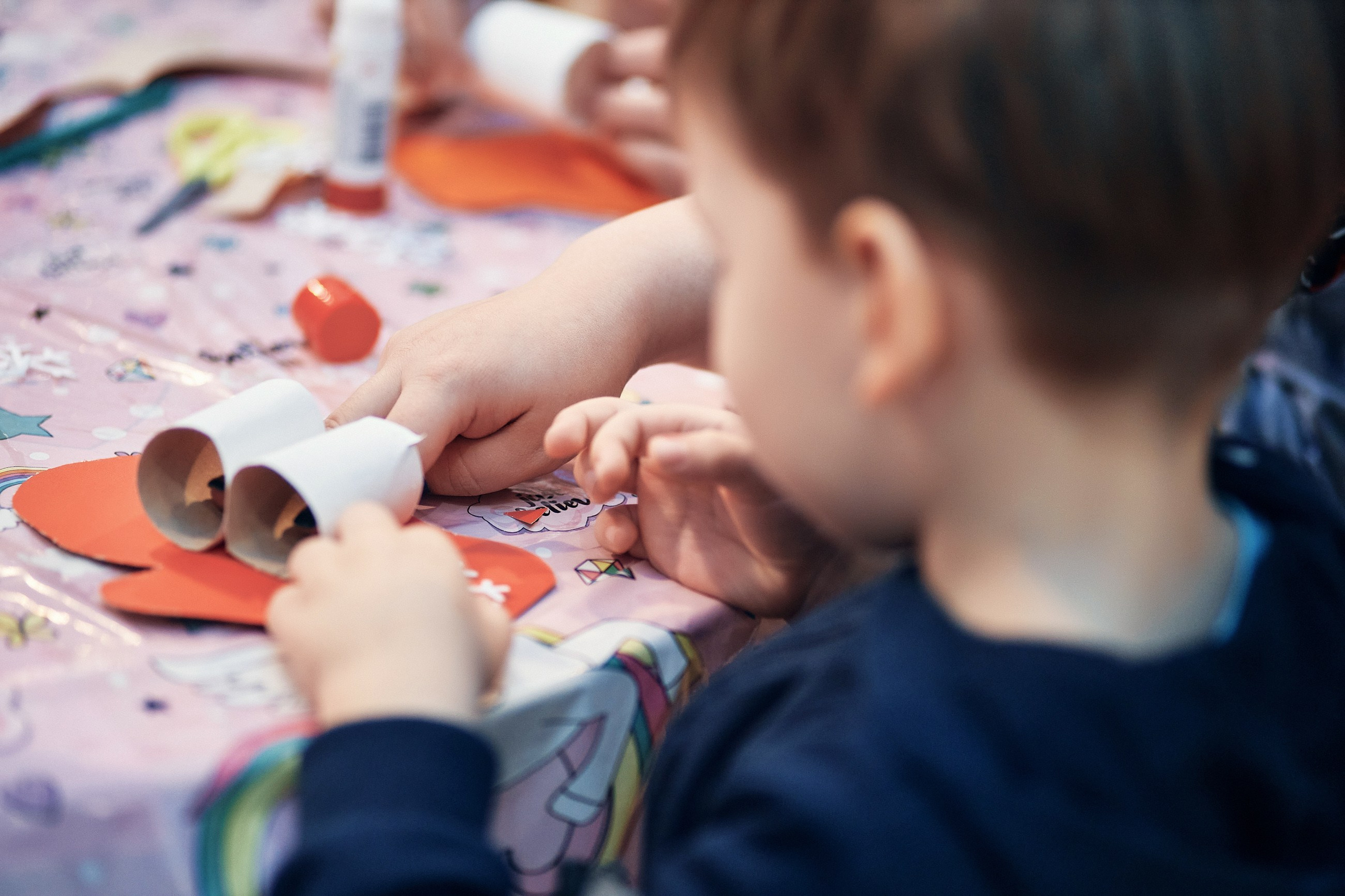 Детский новогодний праздник в ТЦ Июнь. Семейный и репортажной фотограф в Красноярске и Москве Виктор Бабинцев