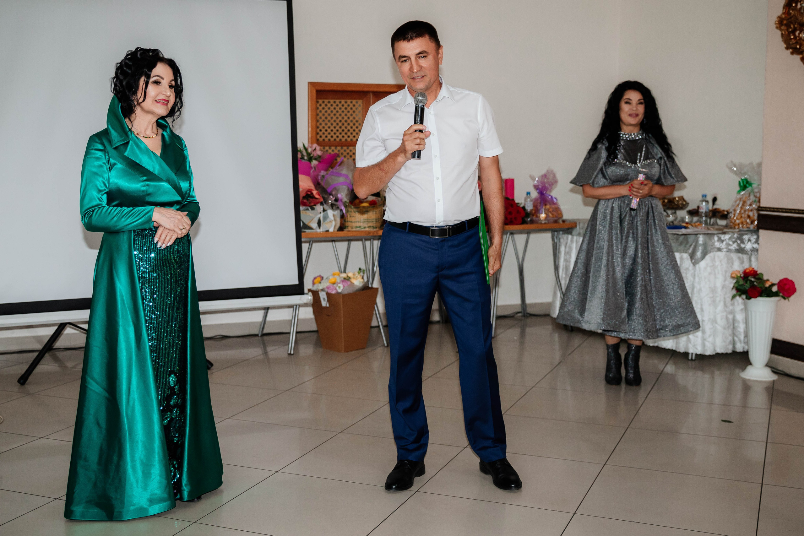 Юбилей Зульфии Шакировой (заслуженная и народная артистка РТ и РБ). Фотограф Чекмагуш Уфа Хансверова Зарина