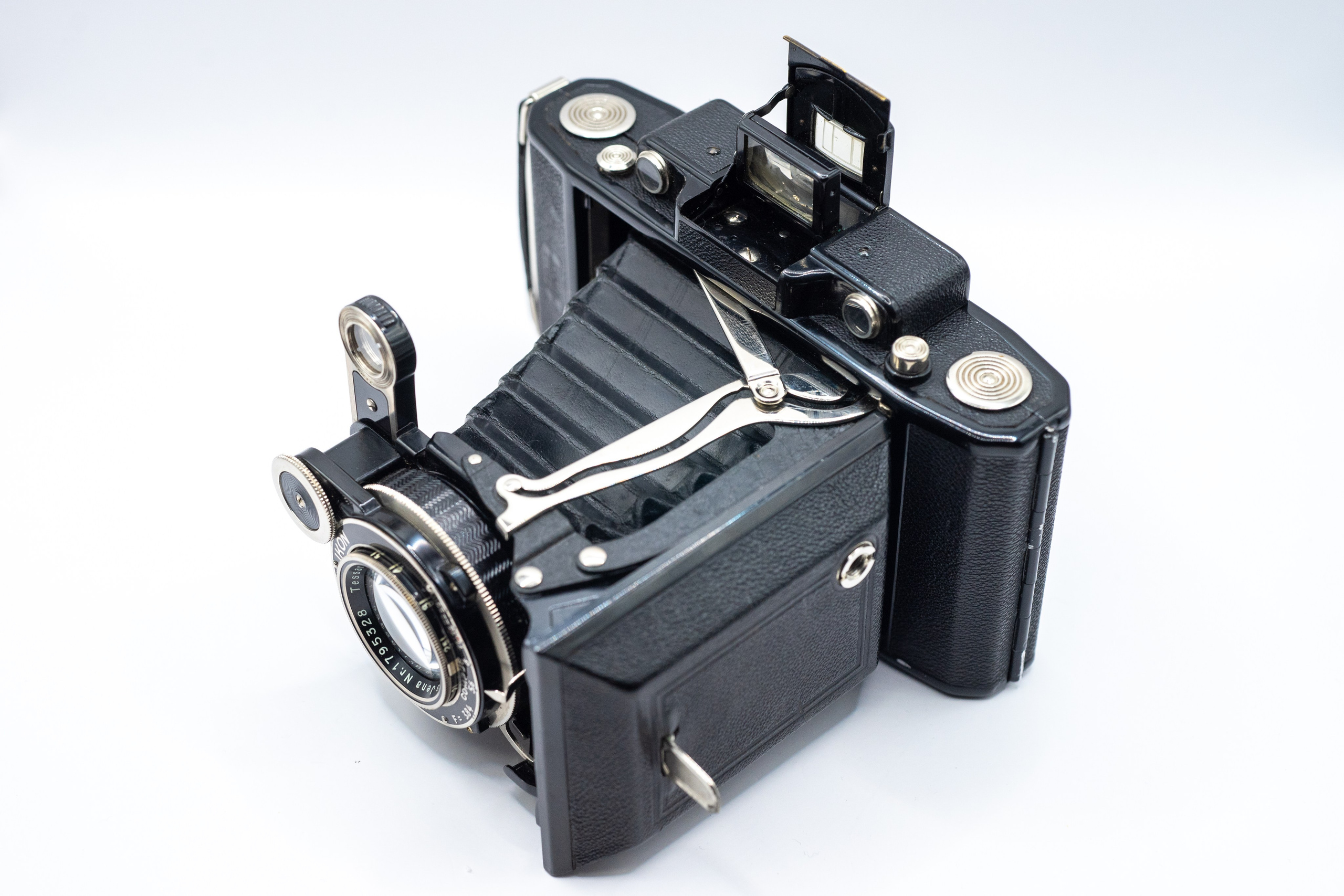 Zeiss Ikon Super Ikonta 530-2 — Carl Zeiss Tessar 105 mm f3.8 | Lucky SHD100