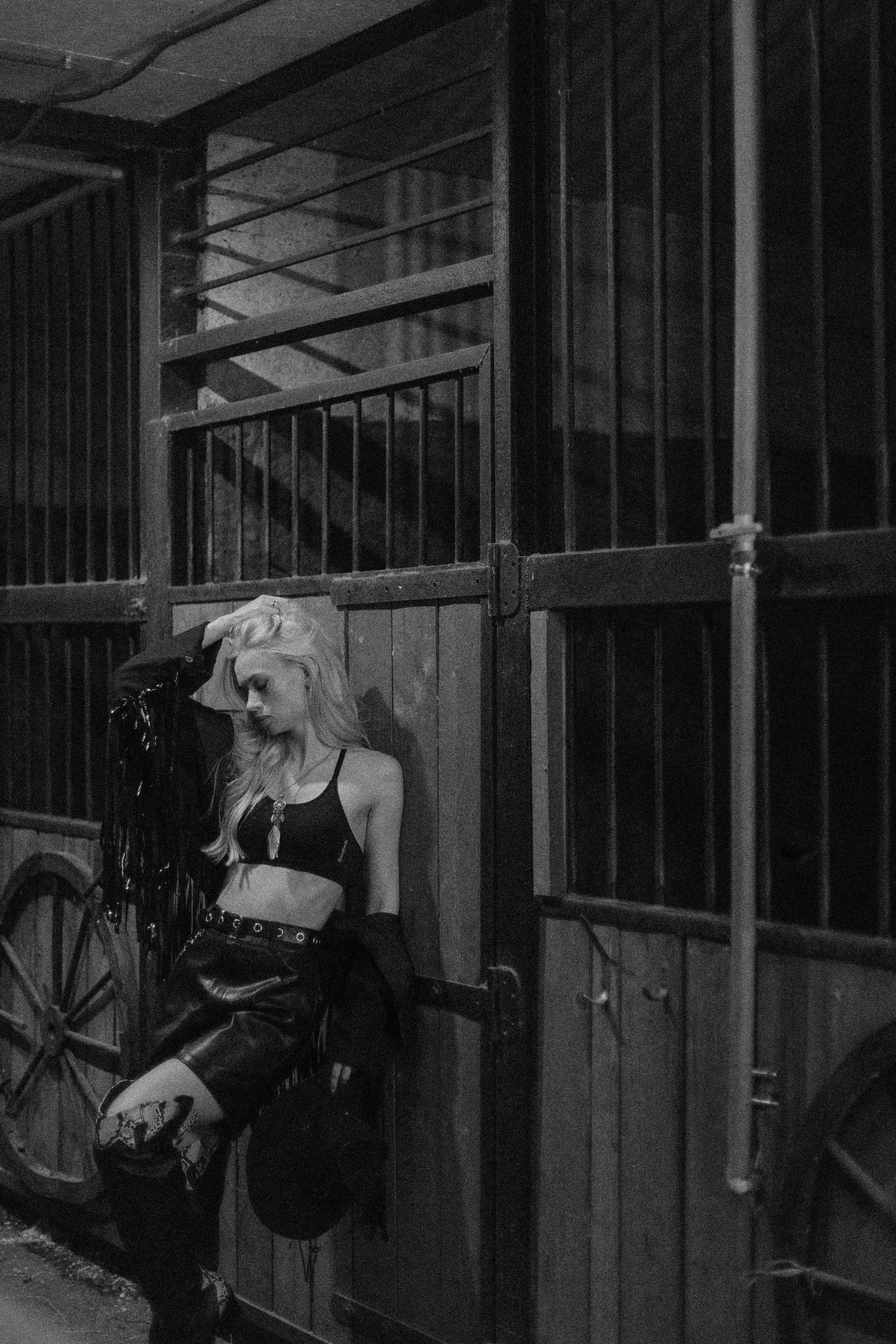 Надя «Вестерн». Павел Померанцев