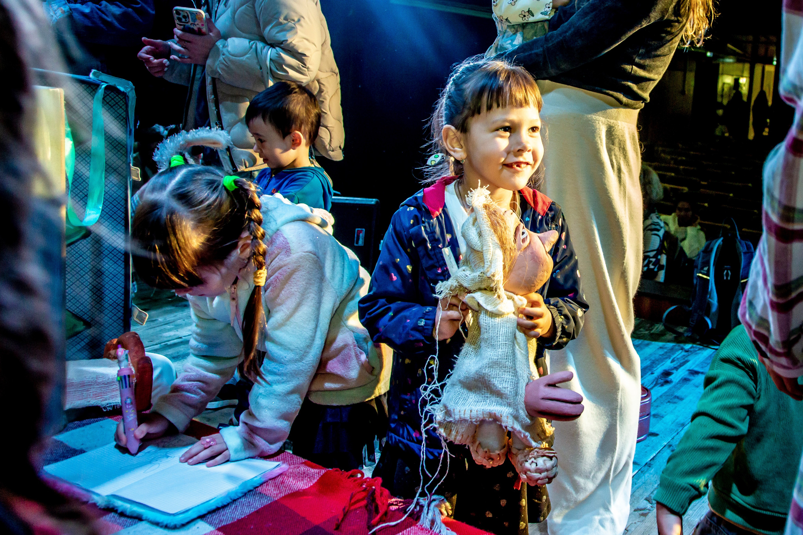 Спектакль театра Саквояж О Красной шапочке. Фотограф в Сочи Юрий Шептаев