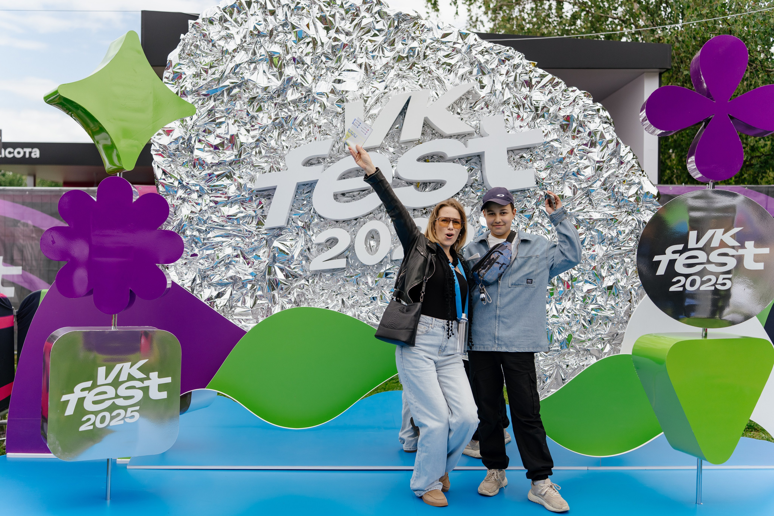 VK FEST Инфлюенсеры. Андрей Сухинин репортажный свадебный фотограф Санкт-Петербург