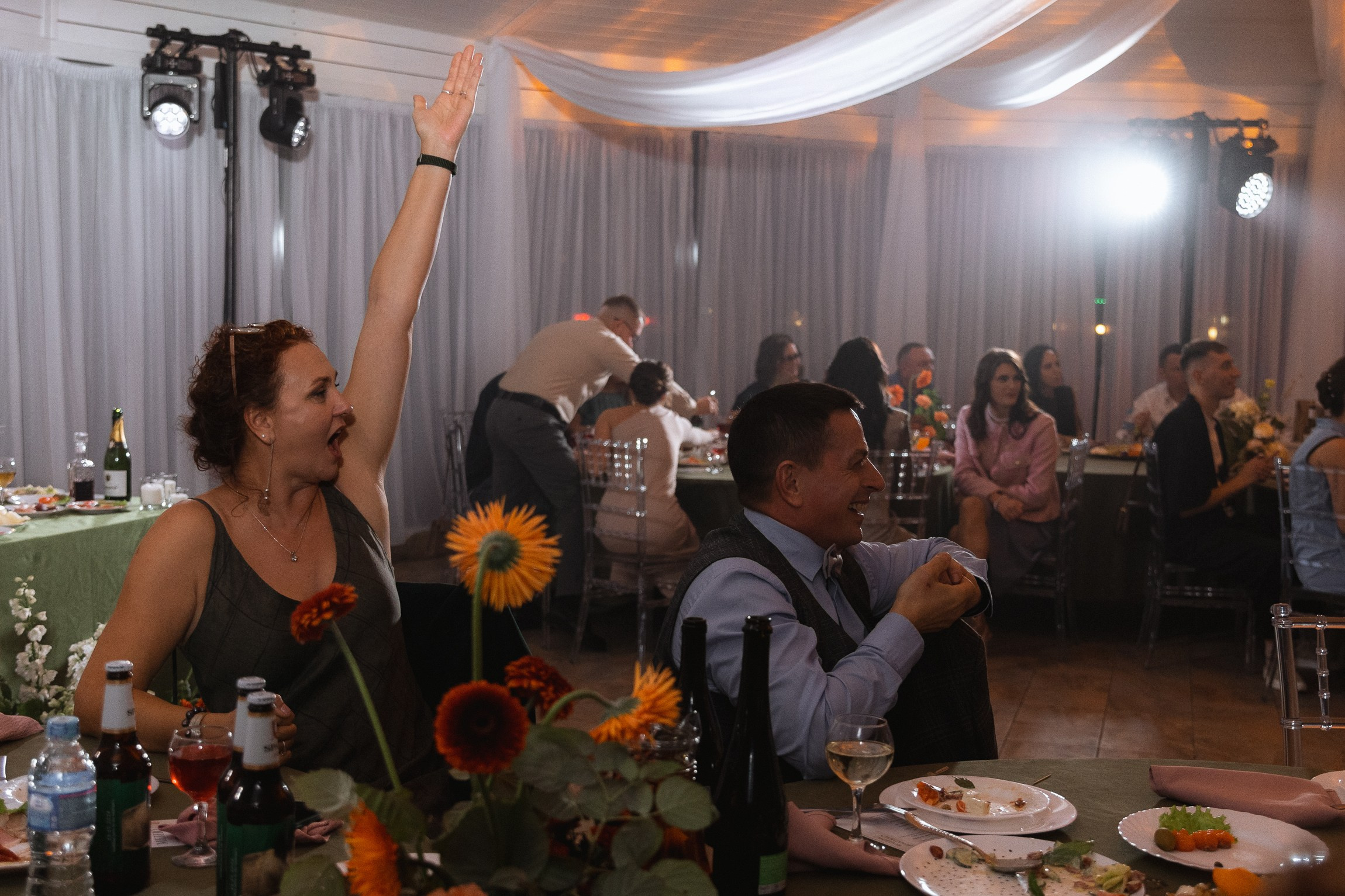 Two people swiped right. Свадебный фотограф Ярославль, Рыбинск