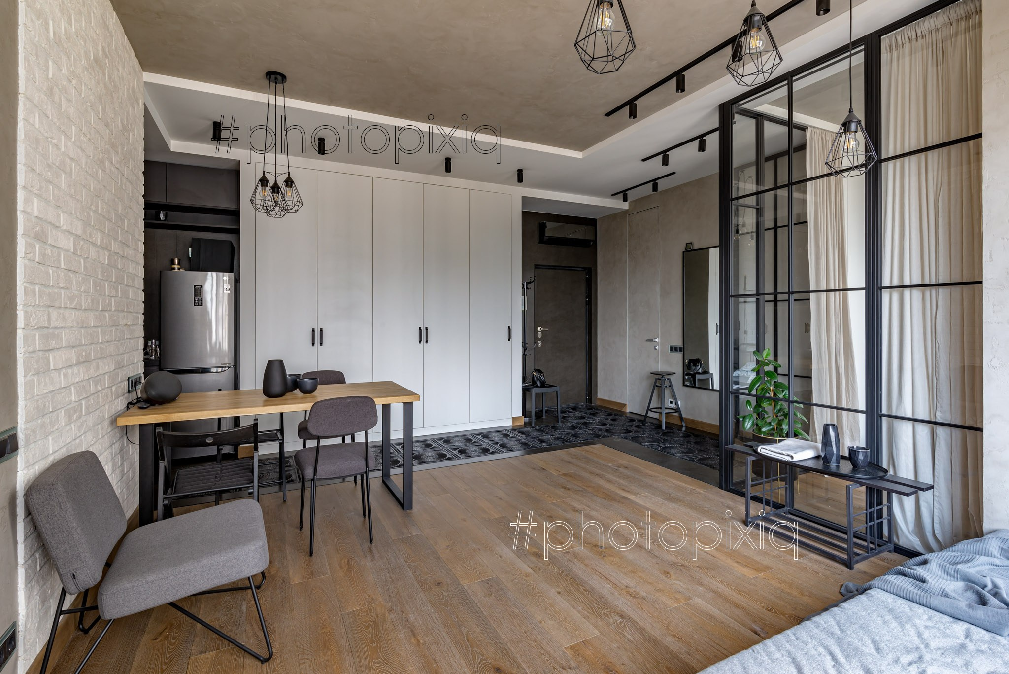 Интерьерная съёмка квартиры лофт в ЖК «Headliner». Интерьерная съёмка и виртуальные туры — Интерьерный фотограф Кузнецов Сергей (photopixiq)