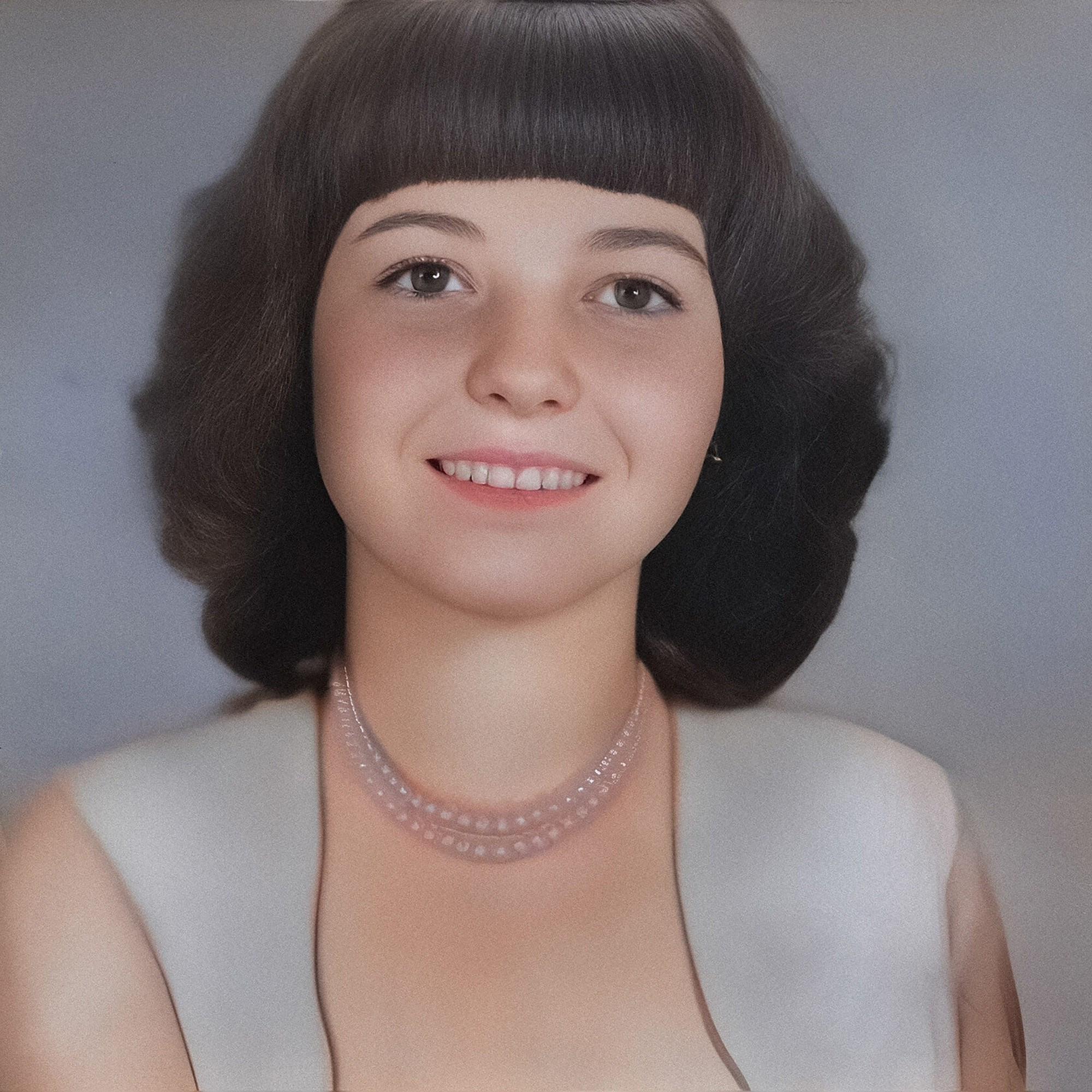 Revive Your Memories with Expert Photo Restoration Services. AI Photo Retoucher and Image Restorer Zhanna Ognivo