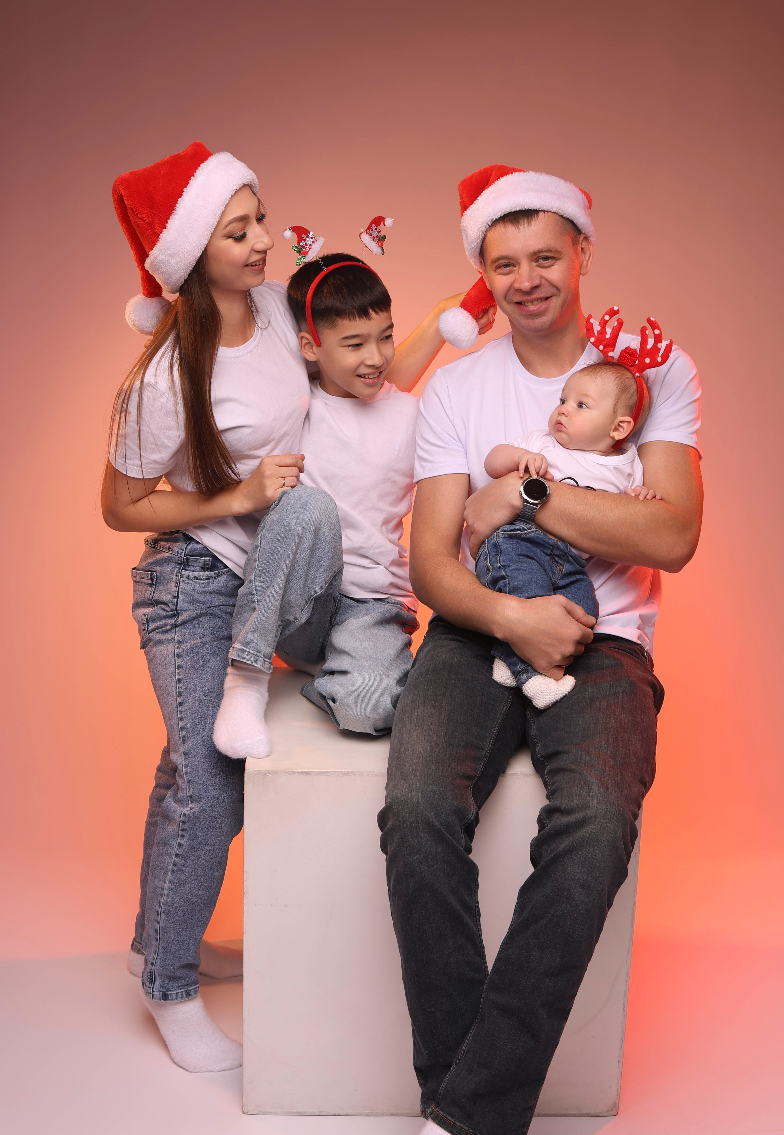 Семейная в студии. Семейный фотограф в Дзержинске Наталья Лаэтина