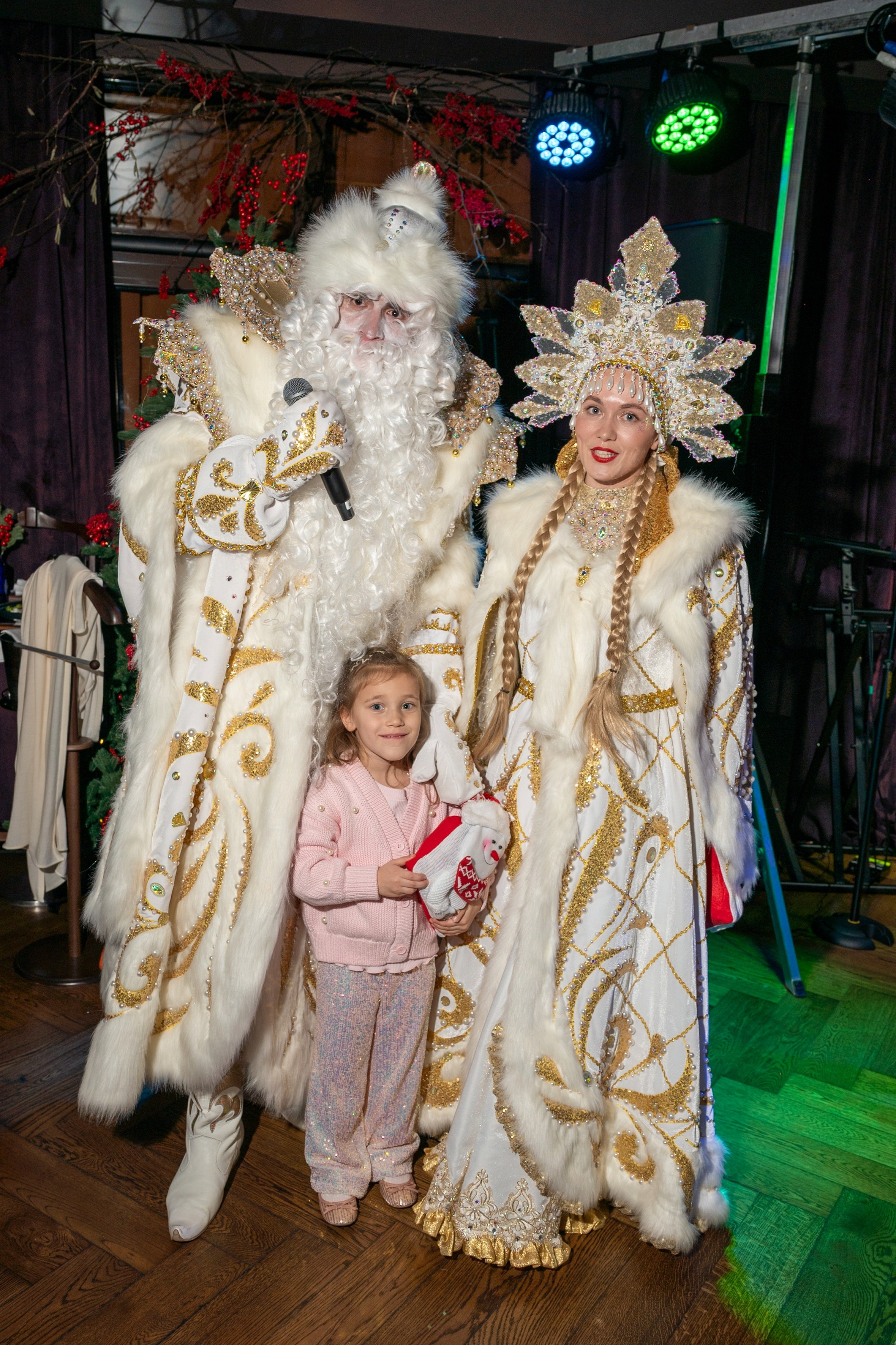 Новый год 2025 в ресторане Red Fox. Репортажный фотограф в Красной Поляне и Сочи Павлюченко Екатерина