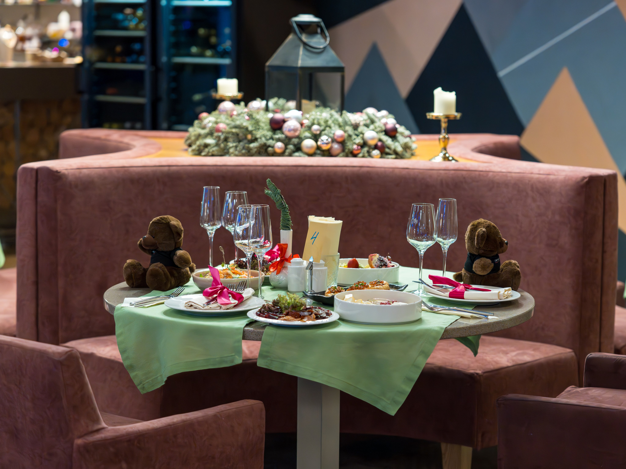 Новый год 2024 в ресторане Эрбелия. Репортажный фотограф в Красной Поляне и Сочи Павлюченко Екатерина