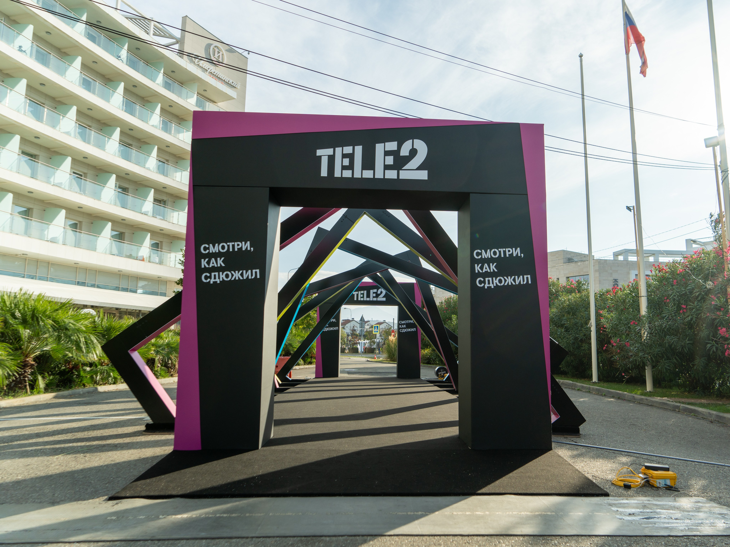 Фотоотчет партнерской интеграции для компании TELE2 на фестивале Ironstar. Репортажный фотограф в Красной Поляне и Сочи Павлюченко Екатерина