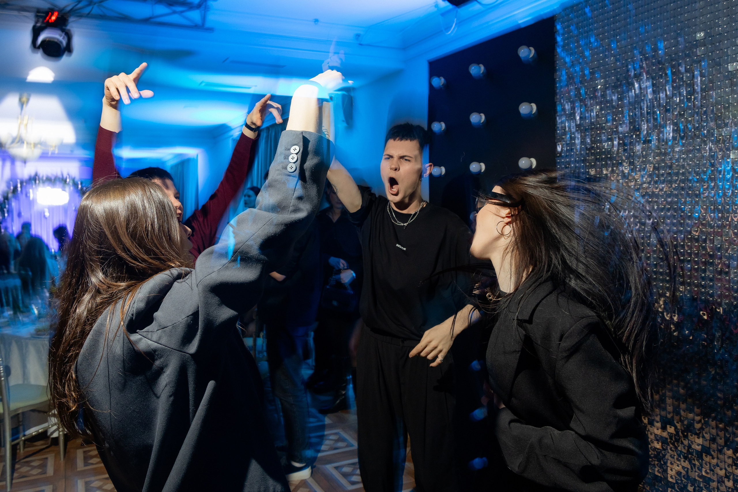 Корпоративная фотосъемка для кафе GARAGE | Новый год 2025 | Минск. Свадебный фотограф в Минске/Беларуси Сергей Спиридонов