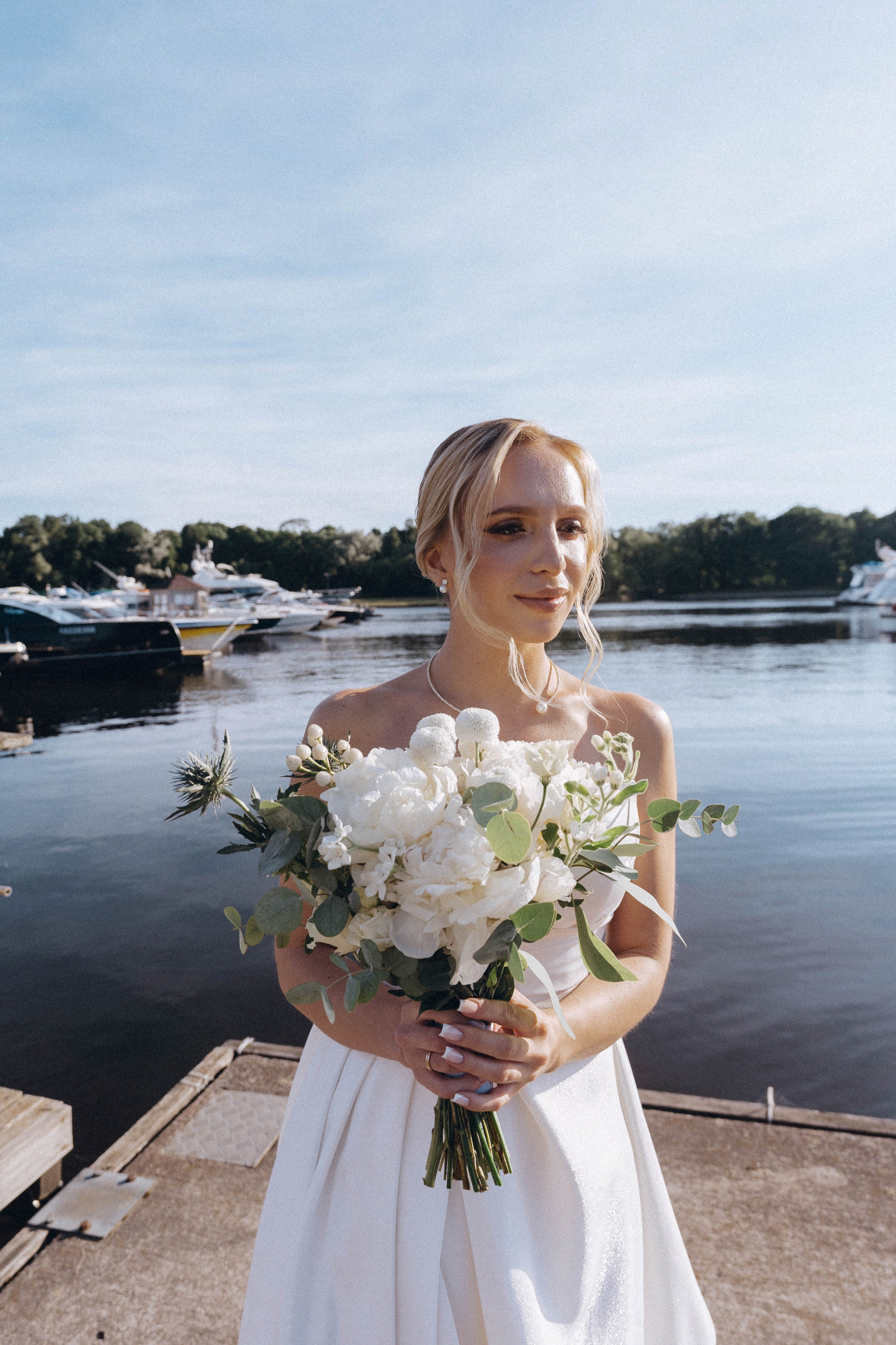 СВАДЕНБНАЯ СЬЕМКА НА КАТЕРЕ ПО КАНАЛАМ САНКТ-ПЕТЕРБУРГА И В АКВАТОРИИ НЕВЫ. Профессиональный фотограф, Санкт-Петербург — Виктория Богомолова