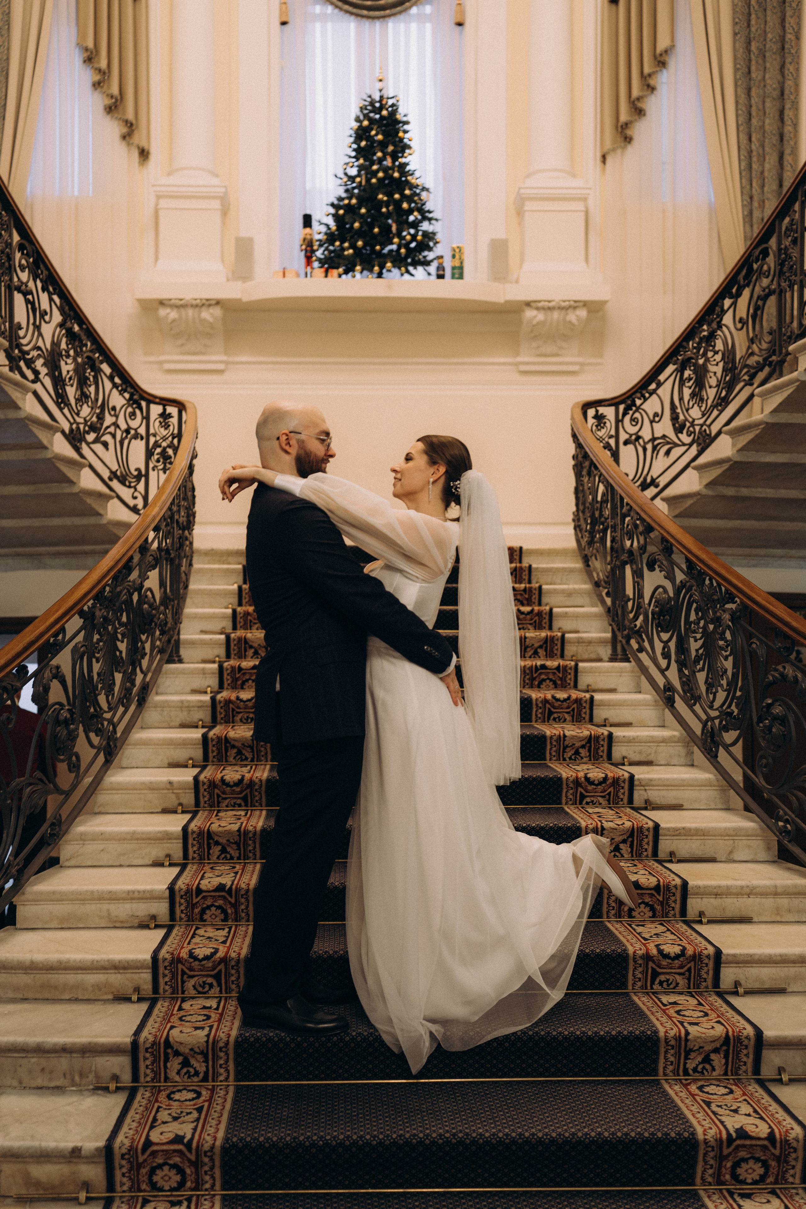 СВАДЕБНАЯ СЬЕМКА ВО ВТОРОМ ДВОРЦЕ (ДЕКАБРЬ) ТАКЖЕ СЬЕМКА В СТУДИИ НА ЧЕРНЫШЕВСКОЙ. Профессиональный фотограф, Санкт-Петербург — Виктория Богомолова