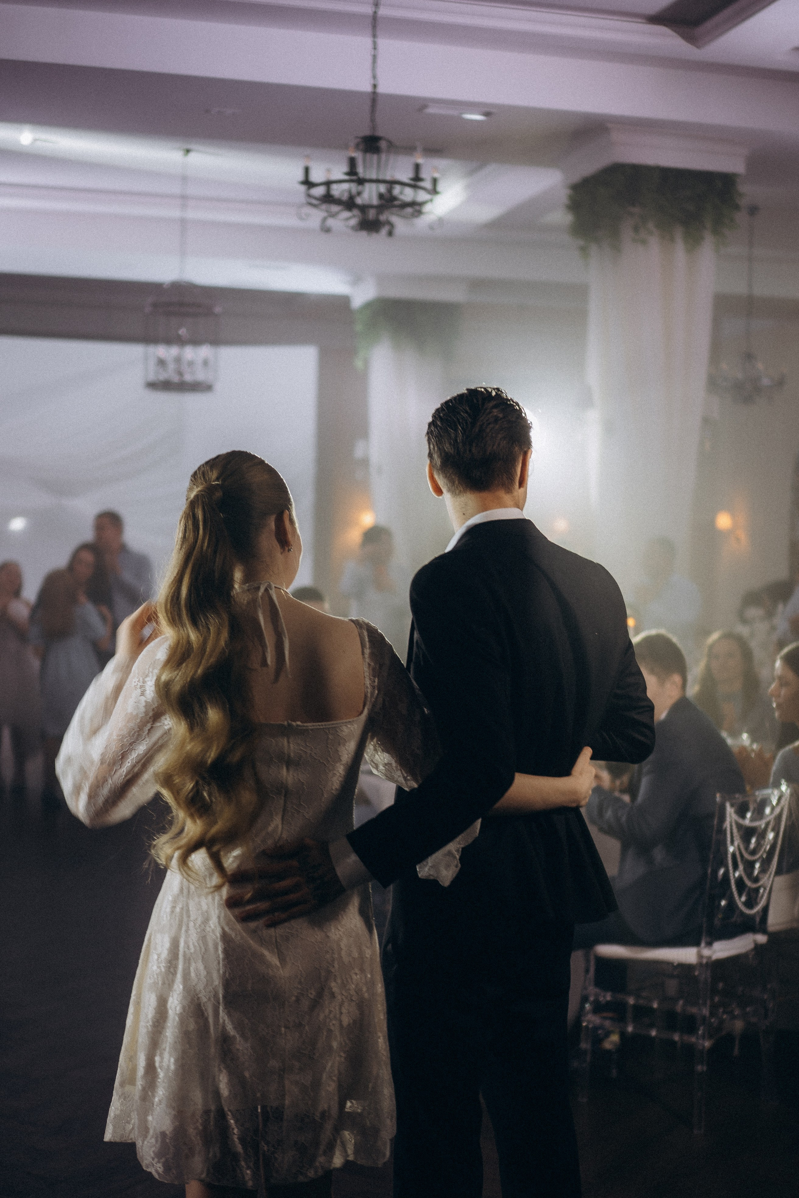 СВАДЕБНАЯ СЬЕМКА СБОРОВ В ОТЕЛЕ И ВЫЕЗД НА ЦЕРЕМОНИЮ (СНЯТО В СИБИРЕ В НИЖНЕВАРТОВСКЕ). Профессиональный фотограф, Санкт-Петербург — Виктория Богомолова