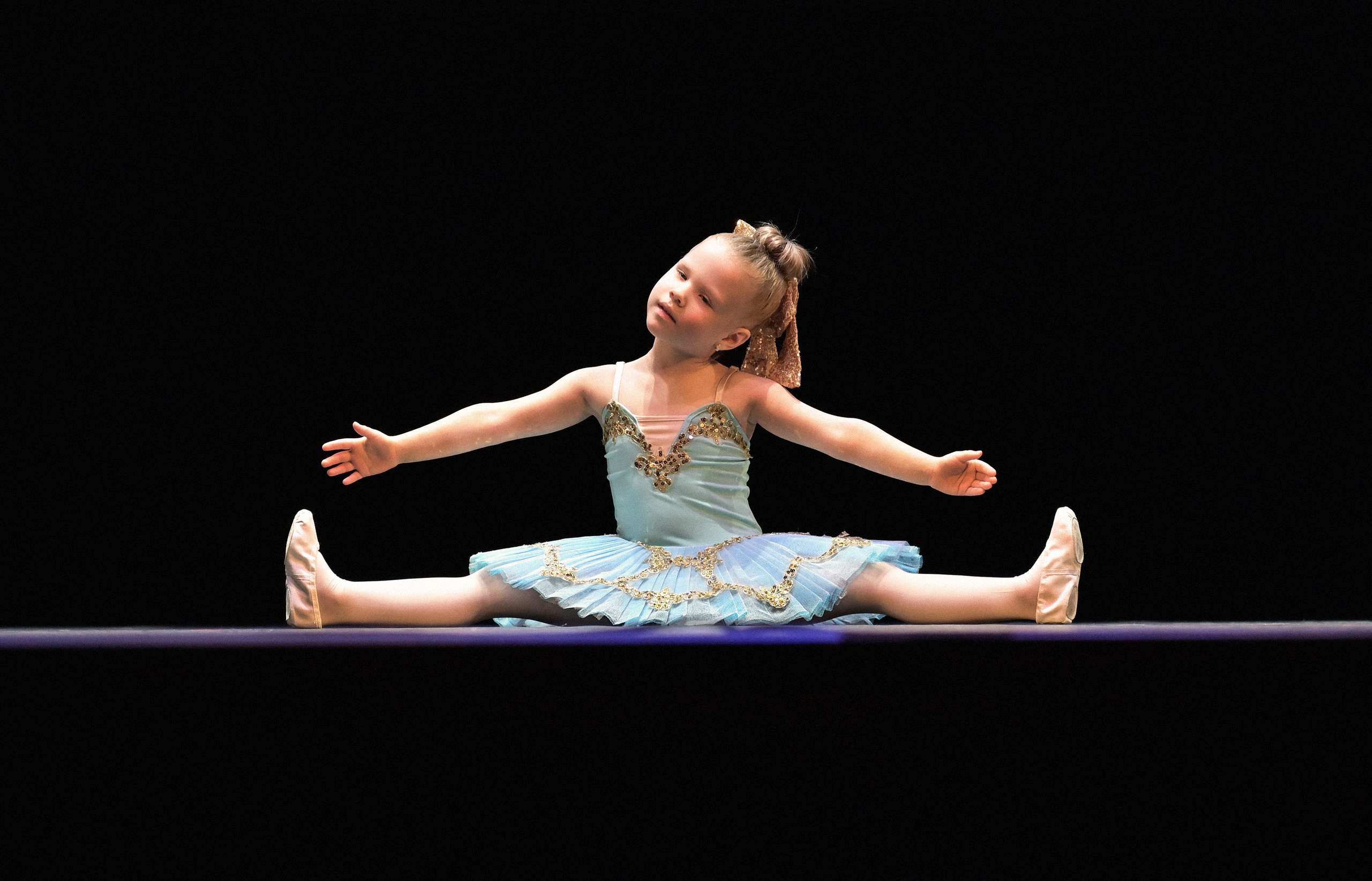 ART | FASHION | PODIUMS |SHOW