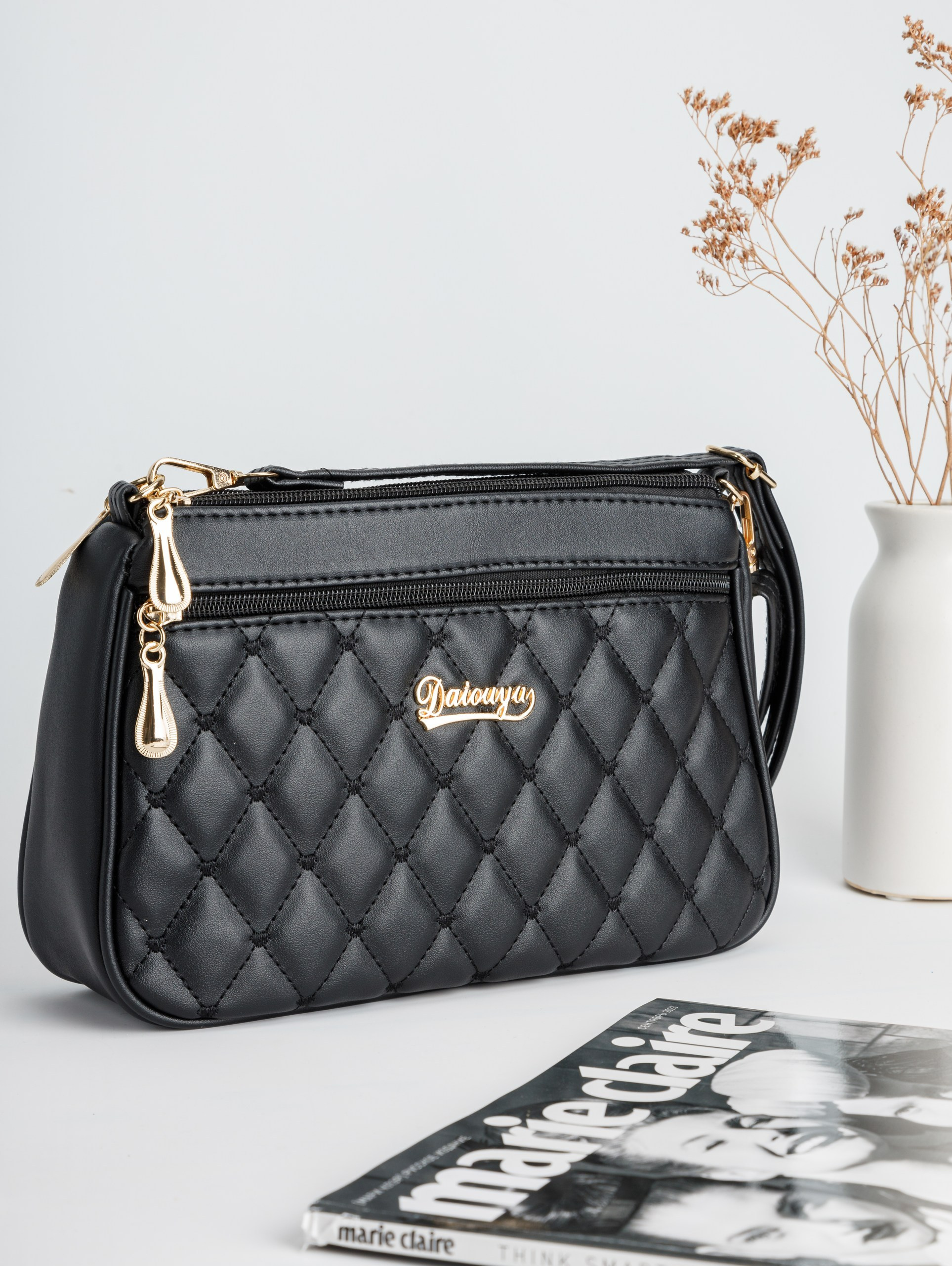 Съемка розовой и черной сумки для маркетплейса. Студия коммерческой съемки ХВОЯ