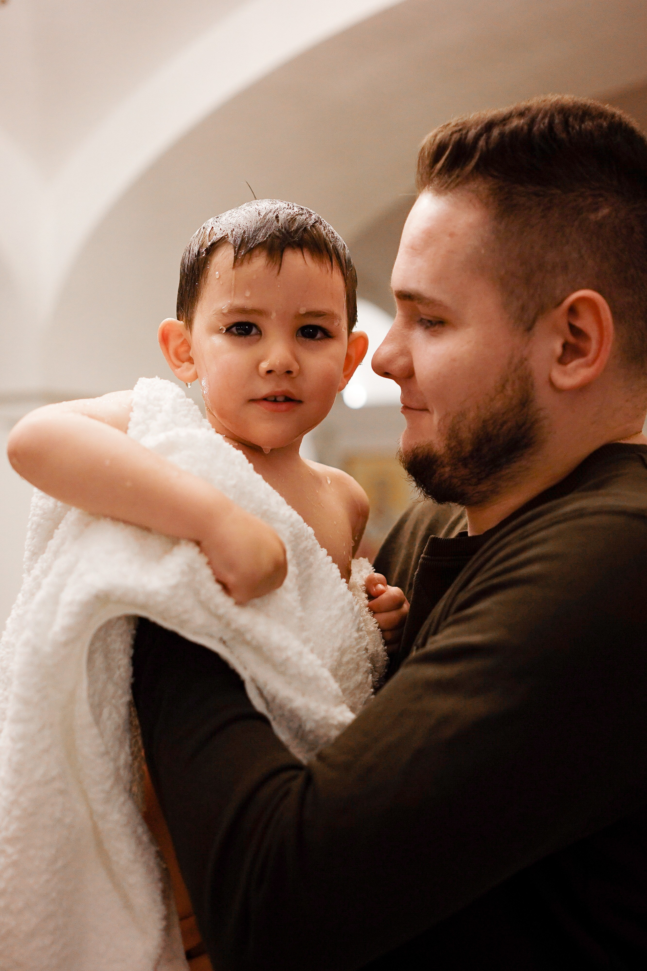 Таинство Крещения в храме Живоначальной Троицы в Троицке. Семейный и детский фотограф в Москве Екатерина Офицерова