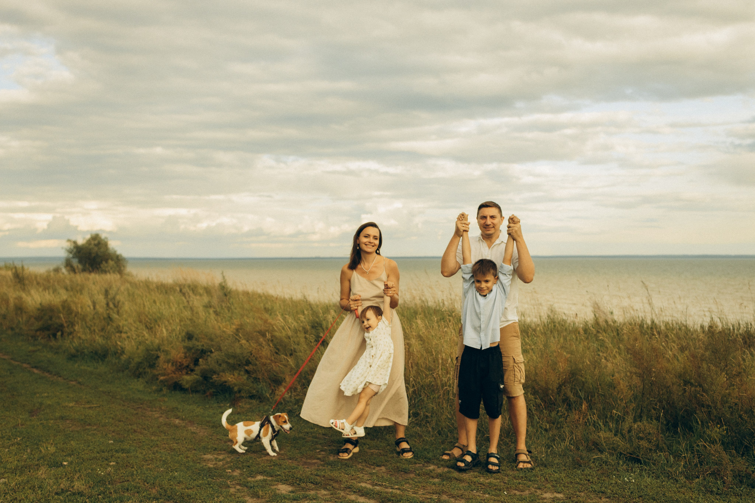 На природе. Семейный фотограф Новосибирск Фотограф на выписку Новосибирск