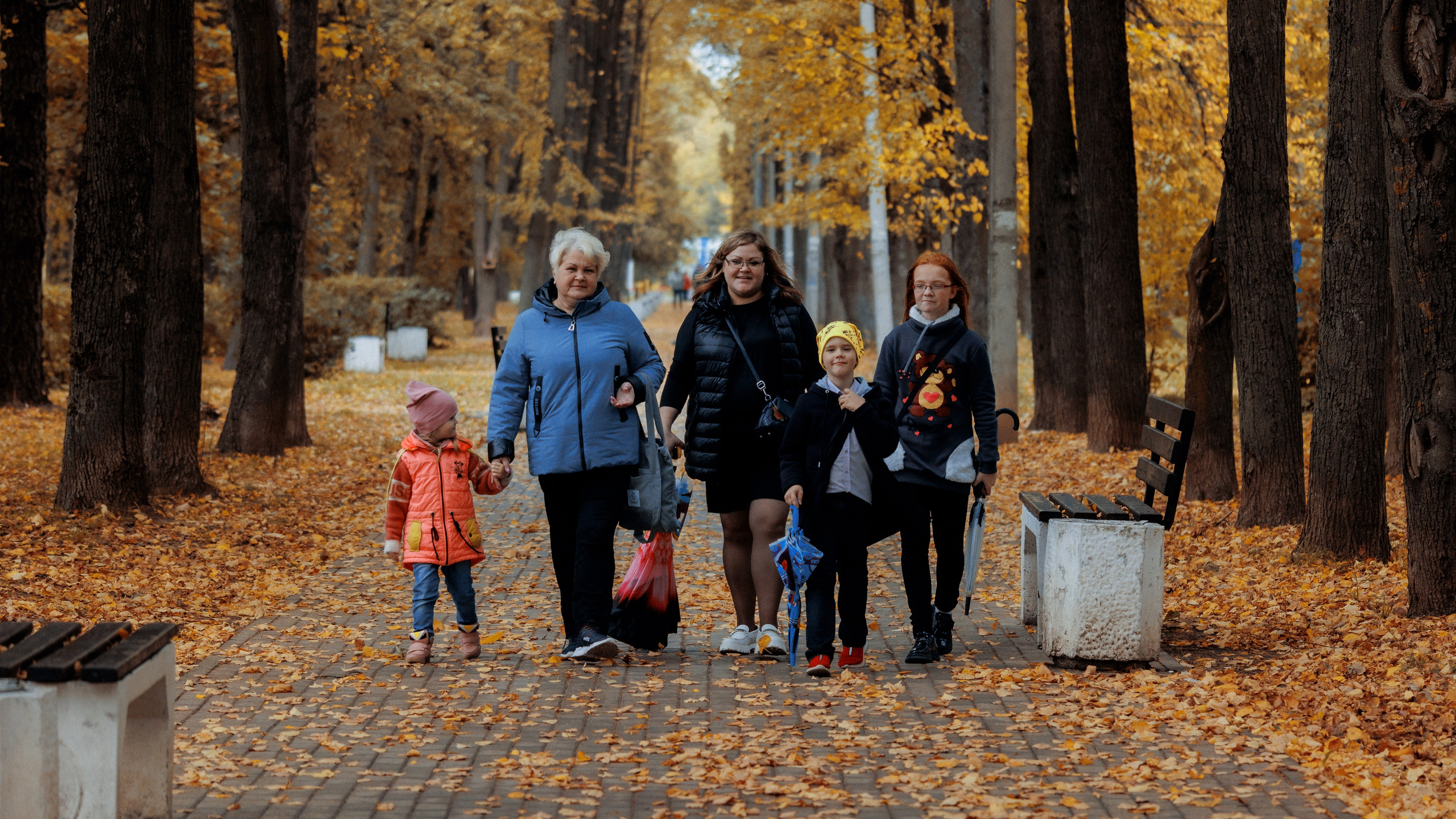 Наталья и её дети. Свадебный и семейный фотограф в г. Волхов Алексей Кочерыжкин