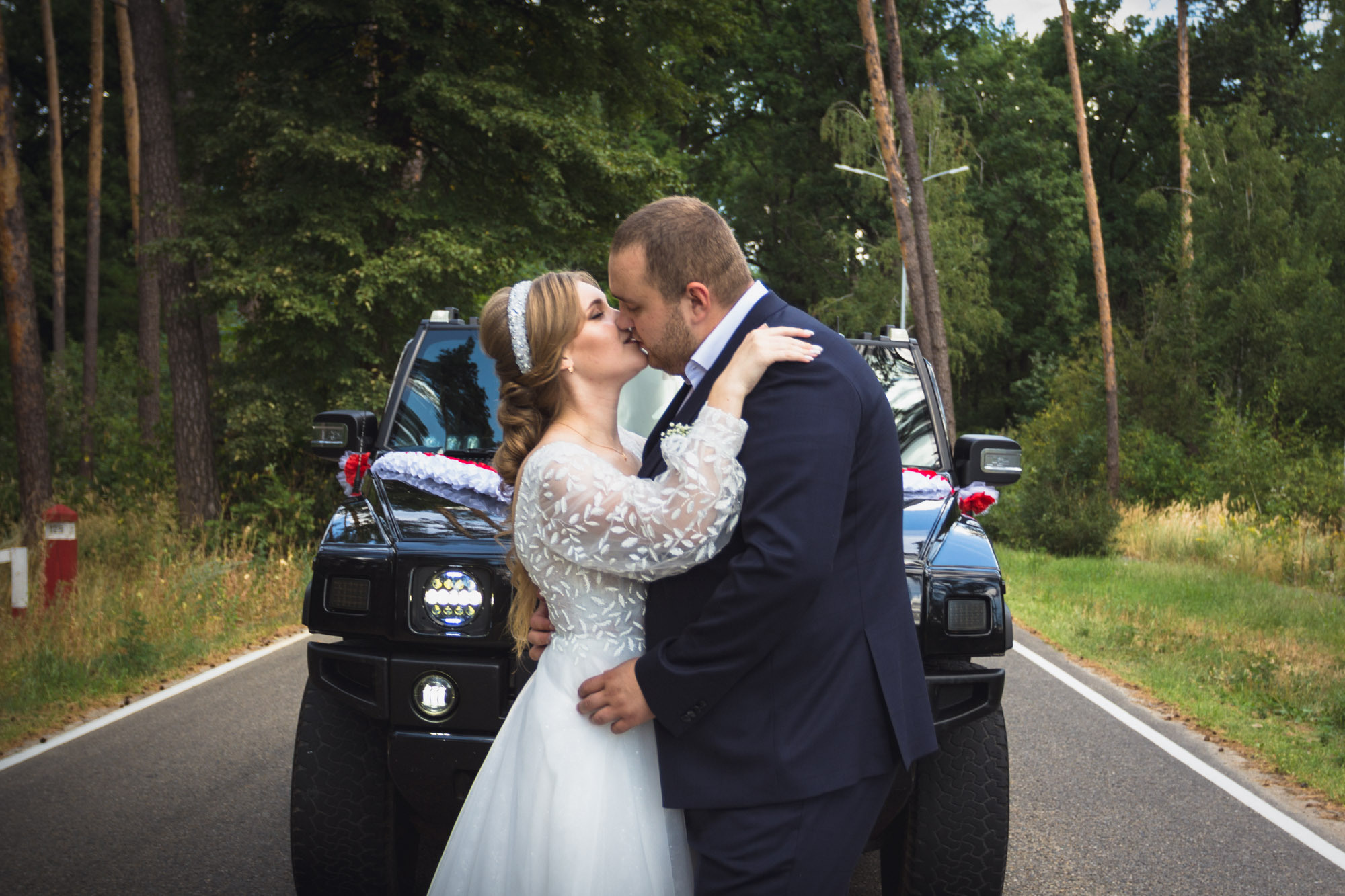 Снимаем свадьбу. Невеста одевает платье.Бронировать дату на 2022 год в директе.Свадьба. Дима + Даша