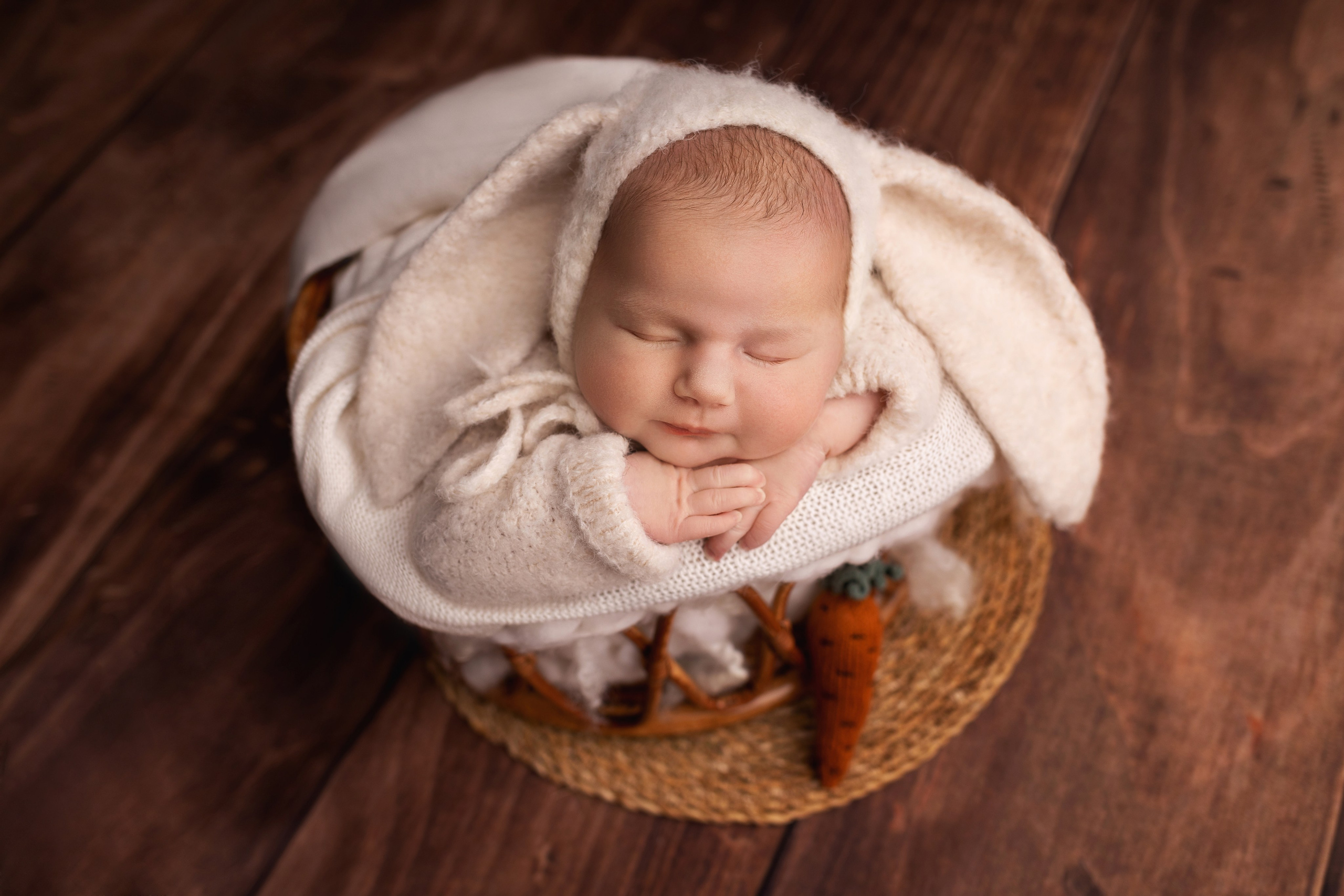 Классическая фотосессия малыша. Фотограф новорожденных малышей в Омске и Омской области Эльвира Камаева